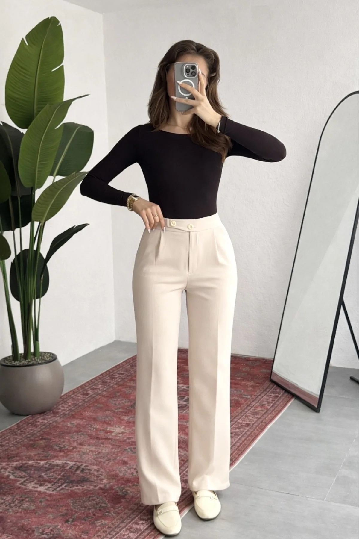 Kadın Krem Yüksek Bel Pileli Bol Paça Beli Lastikli Kore Model Kumaş Pantolon