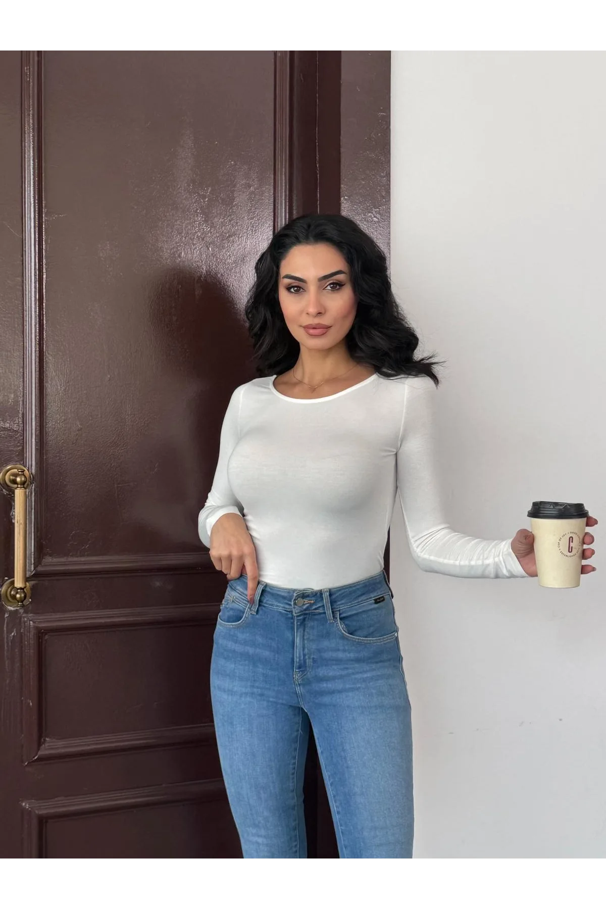 Kadın Açık Yaka Uzun Kollu Basic Body Bluz Beyaz