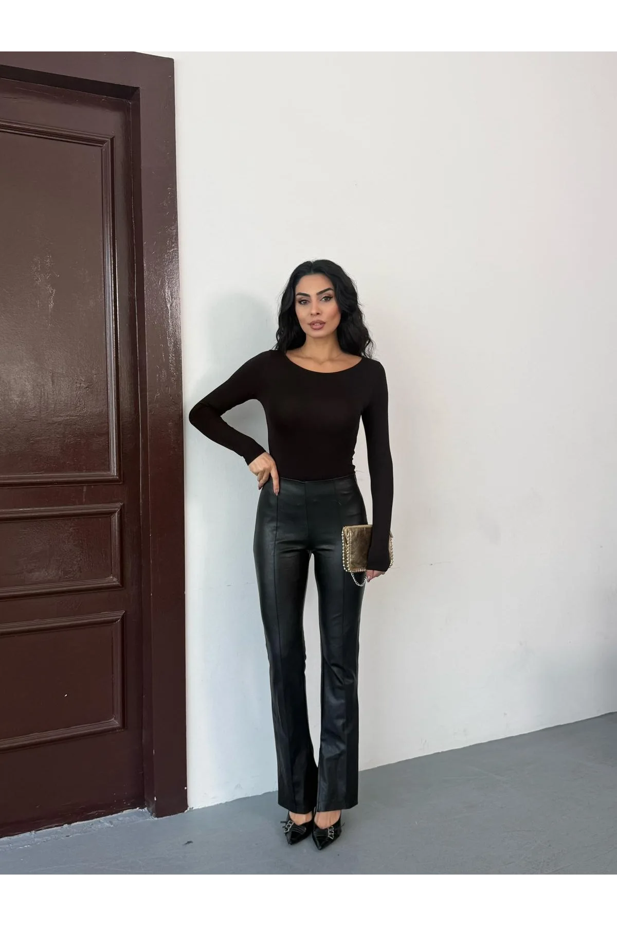 Kadın Açık Yaka Uzun Kollu Basic Body Bluz Siyah