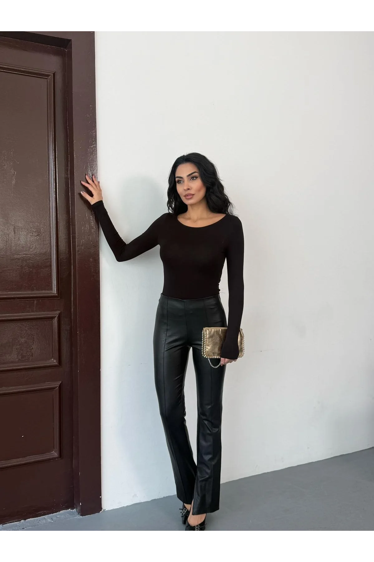 Kadın Açık Yaka Uzun Kollu Basic Body Bluz Siyah