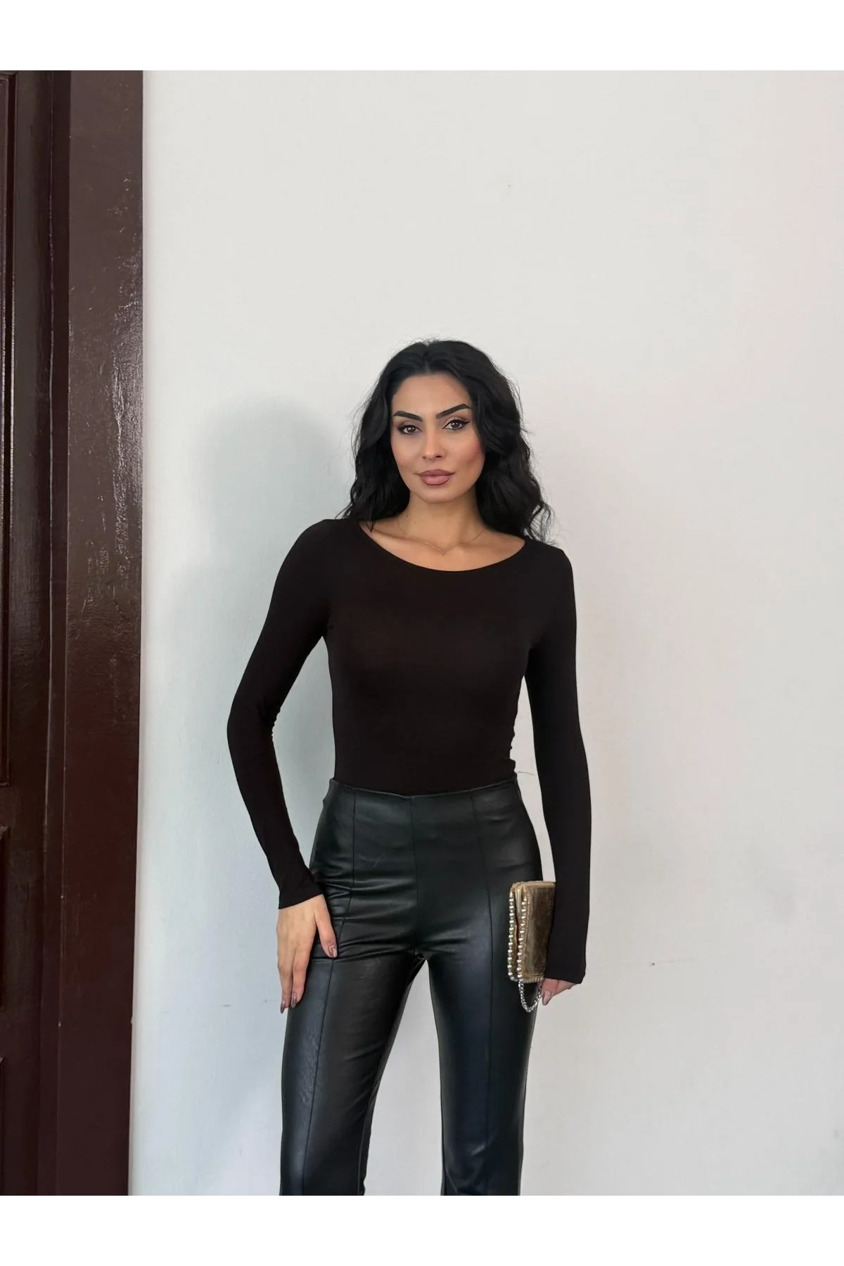 Kadın Açık Yaka Uzun Kollu Basic Body Bluz Siyah