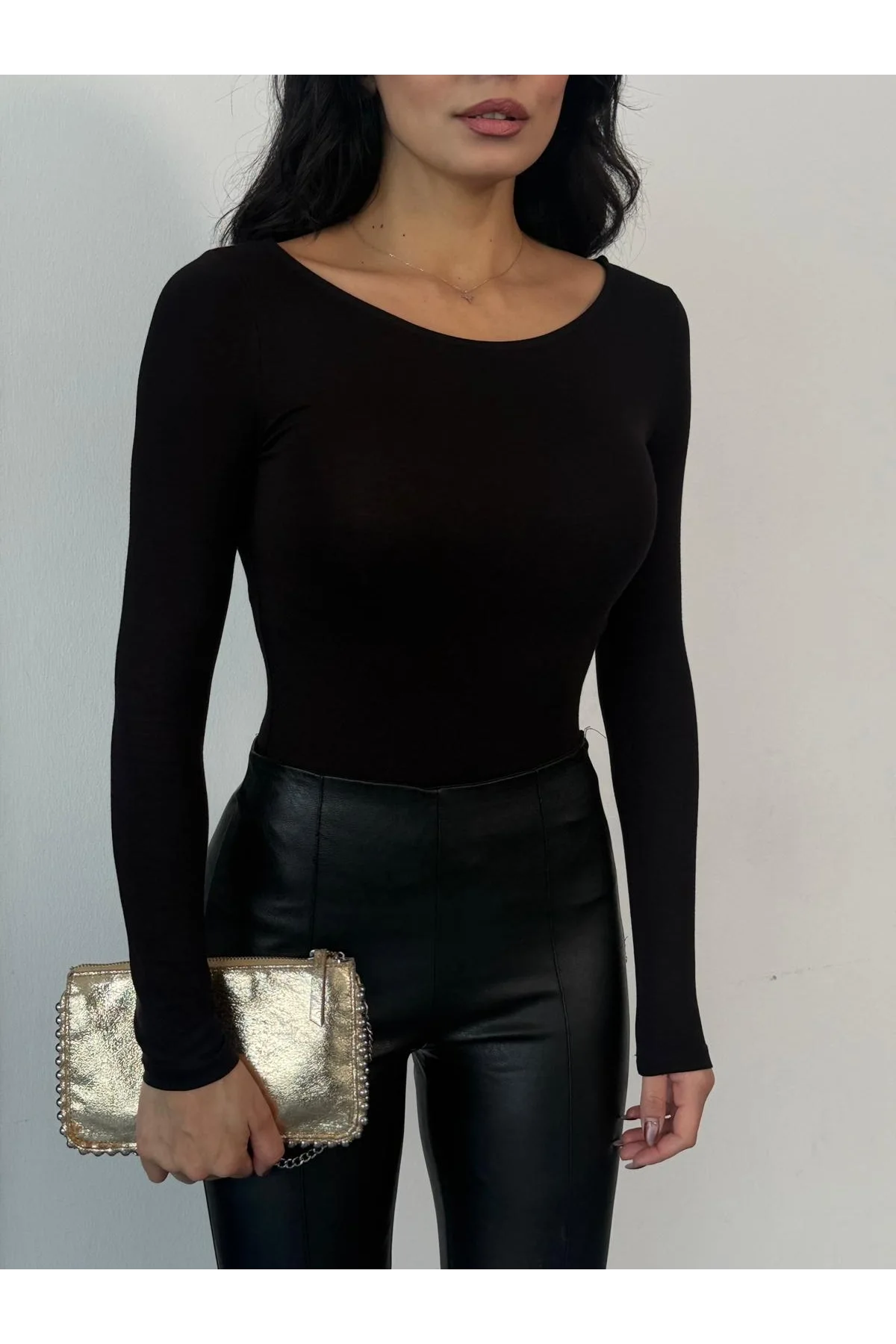 Kadın Açık Yaka Uzun Kollu Basic Body Bluz Siyah