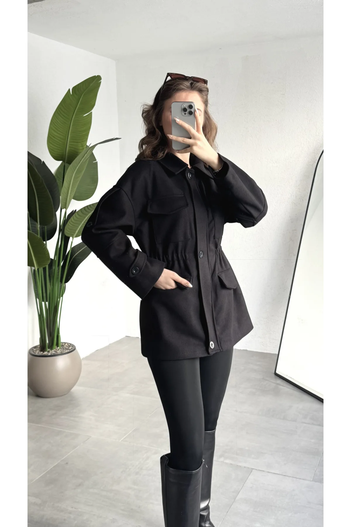 Kadın Siyah Kaşe Ceket Kaban Oversize Kısa Mont Beli Büzgülü Düğmeli Cepli Kışlık