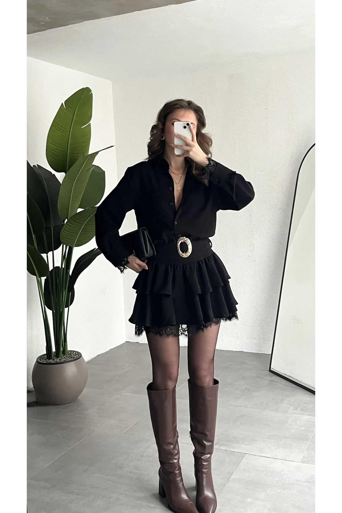 Kadın Siyah Kemer Detaylı Volanlı Gömlek Yaka Dantel Detaylı Mini Elbise