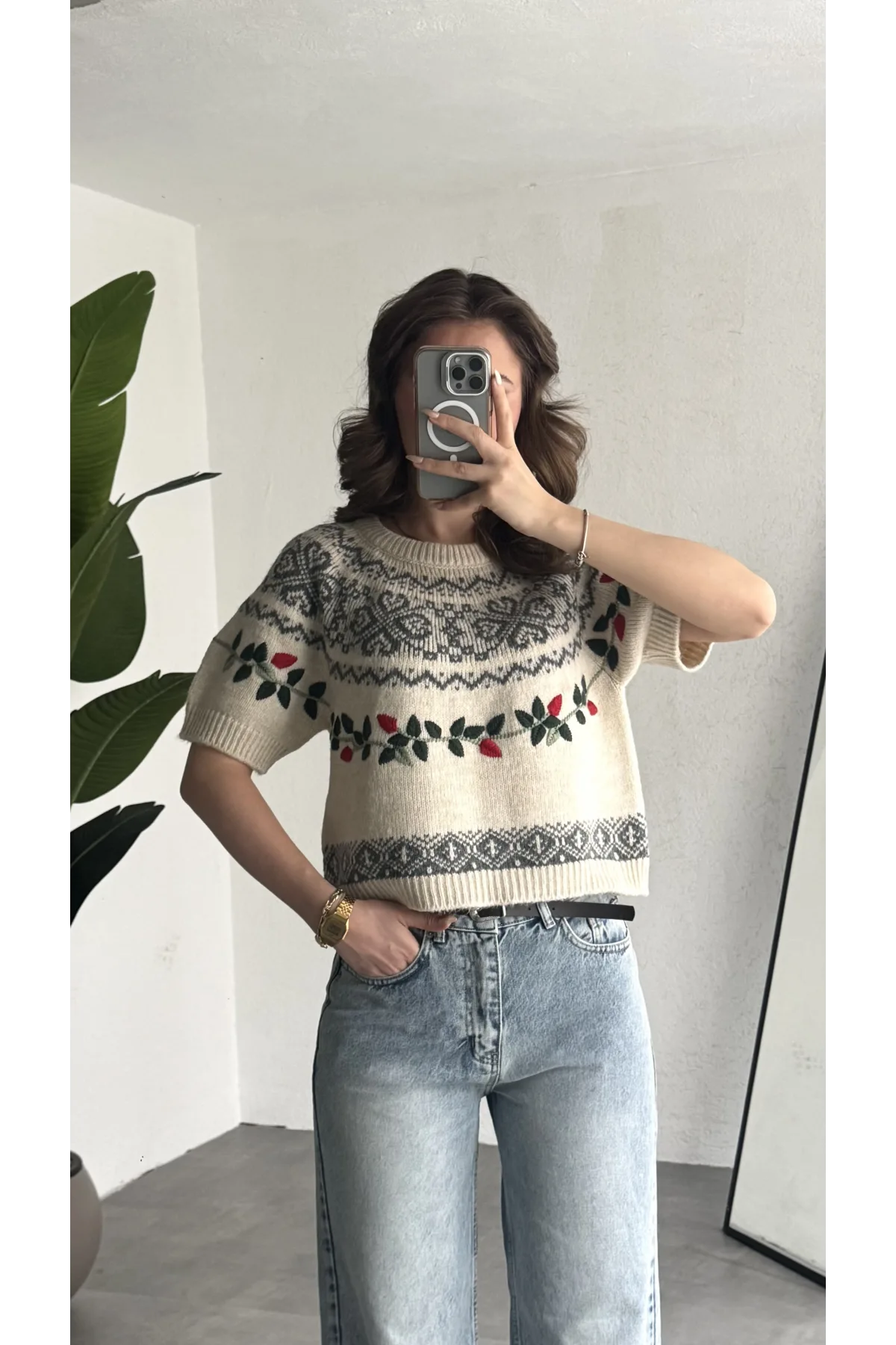 Kadın Ekru Nakışlı Crop Triko Kazak Desenli Kısa Kol Yumuşak Dokulu Vintage