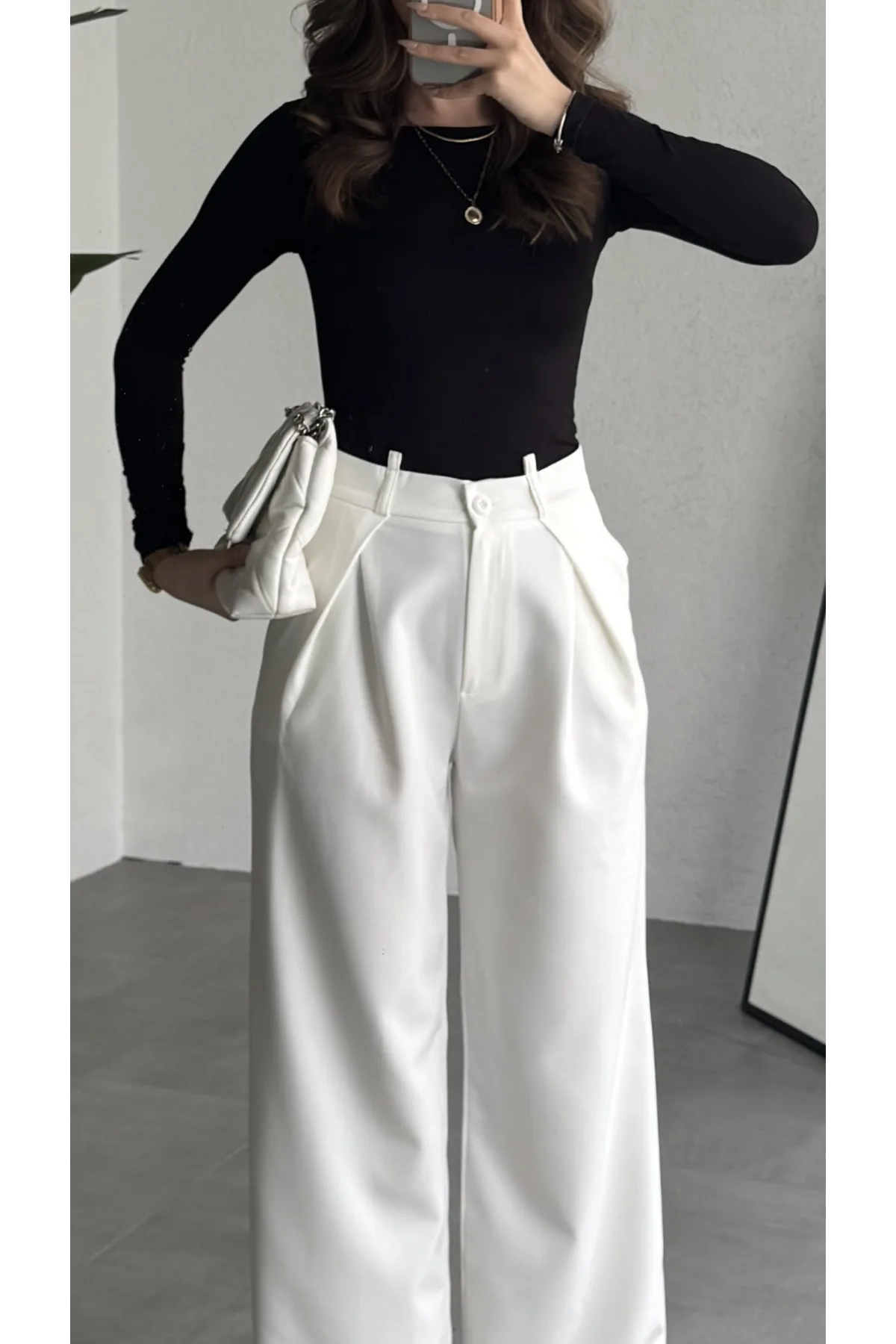 Kadın Beyaz Yüksek Bel Pileli Kumaş Pantolon Wide Leg Bol Paça Şık Ofis Palazzo