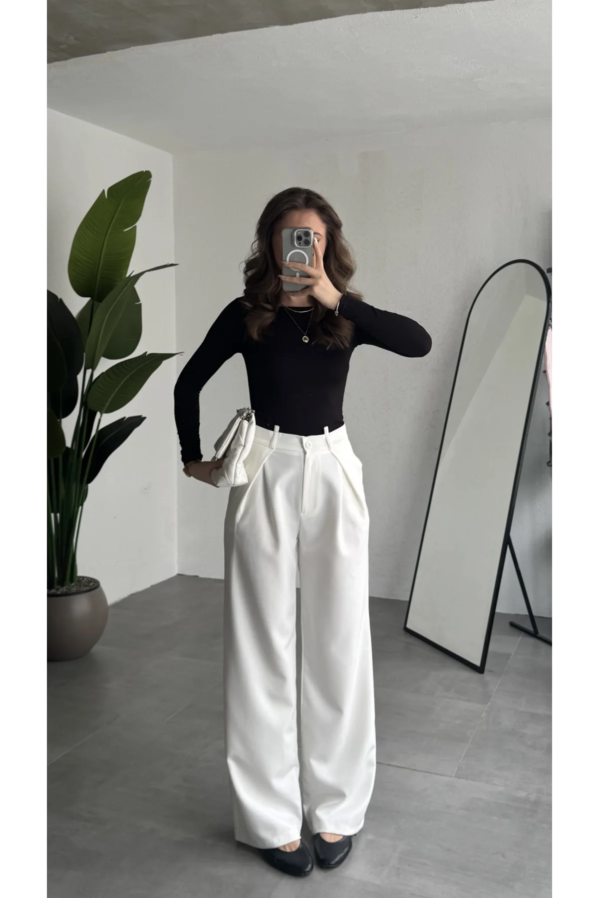 Kadın Beyaz Yüksek Bel Pileli Kumaş Pantolon Wide Leg Bol Paça Şık Ofis Palazzo