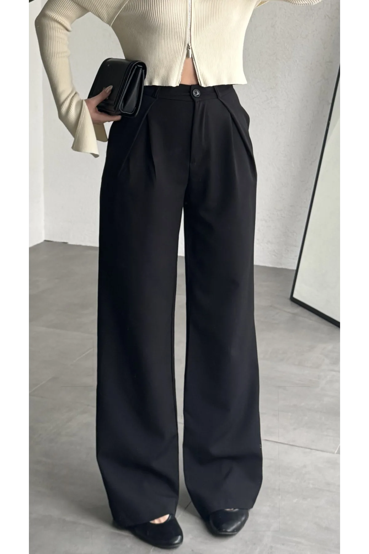 Kadın Siyah Yüksek Bel Pileli Kumaş Pantolon Wide Leg Bol Paça Şık Ofis Palazzo