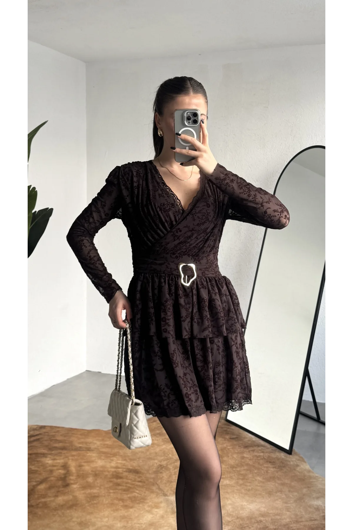 Kadın Kahverengi Dantel Mini Elbise Kruvaze Yaka Kemerli Uzun Kollu Abiye