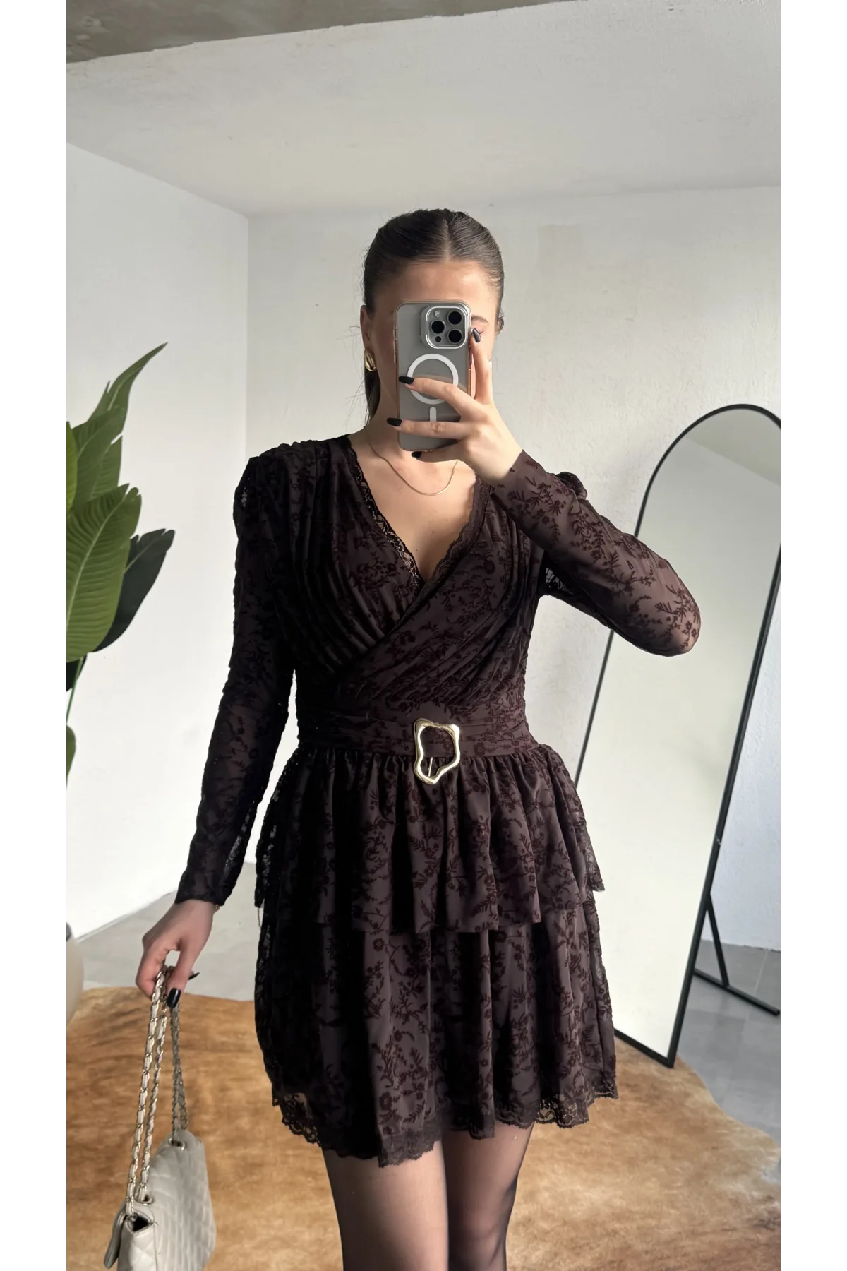 Kadın Kahverengi Dantel Mini Elbise Kruvaze Yaka Kemerli Uzun Kollu Abiye