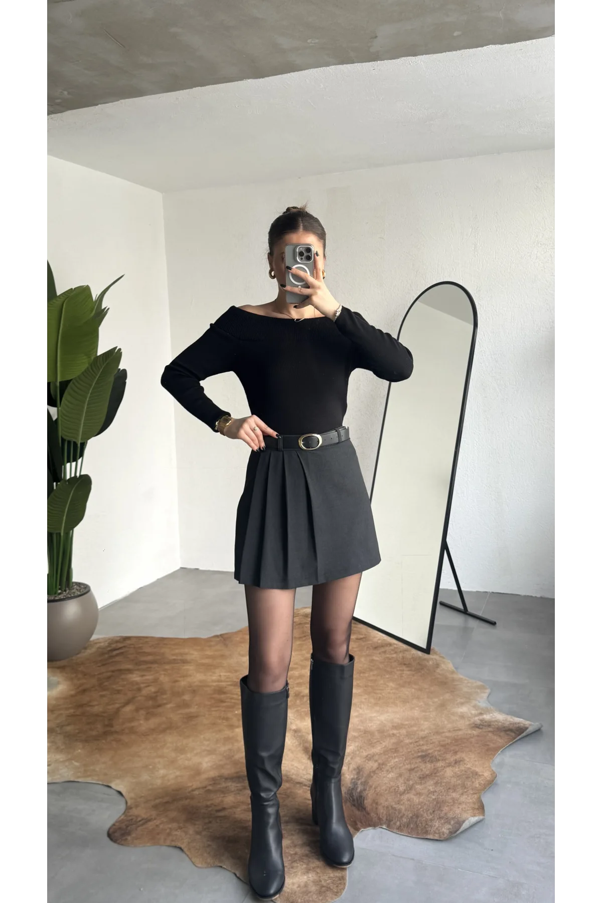 Kadın Antrasit Yüksek Bel Kemerli Old Money Viskon Pileli Şortlu Mini Etek