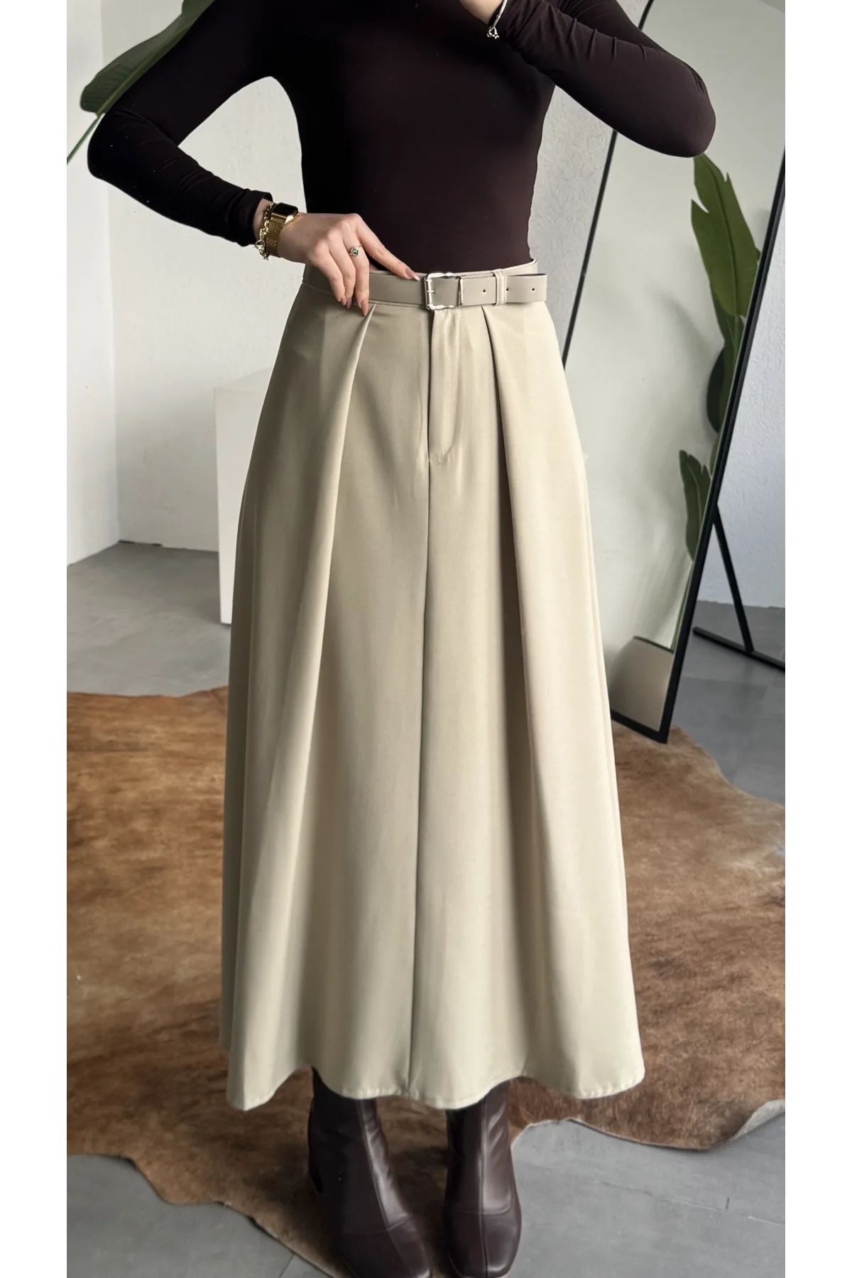 Kadın Krem Maxi Boy Kemerli Uzun Etek Kadın Yüksek Bel Pileli