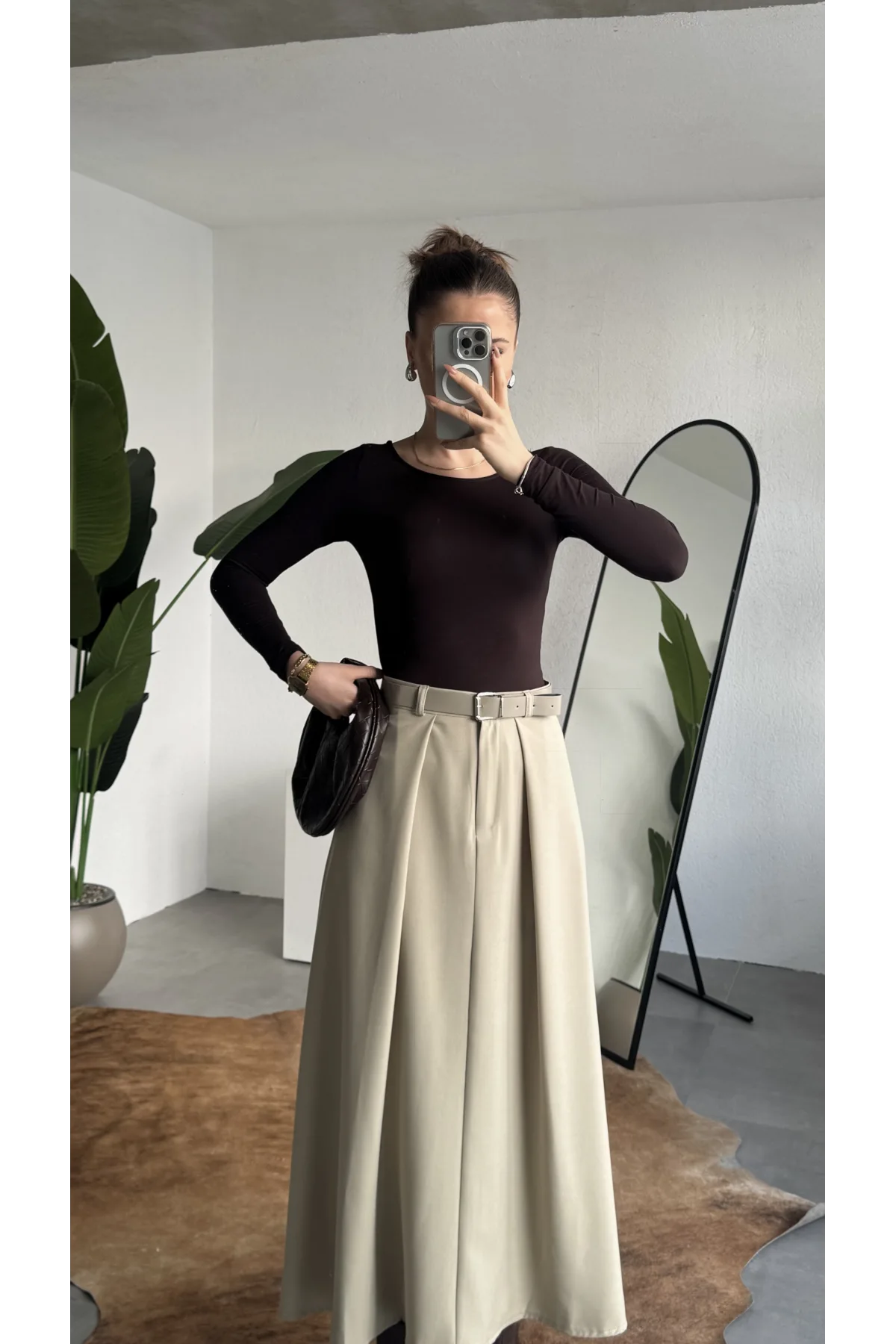 Kadın Krem Maxi Boy Kemerli Uzun Etek Kadın Yüksek Bel Pileli