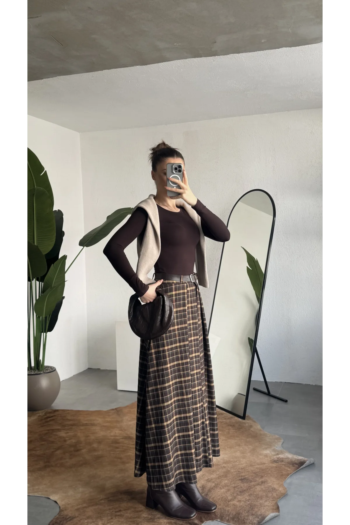 Kadın Kahve Ekoseli Maxi Boy Kemerli Uzun Etek Kadın Yüksek Bel Pileli