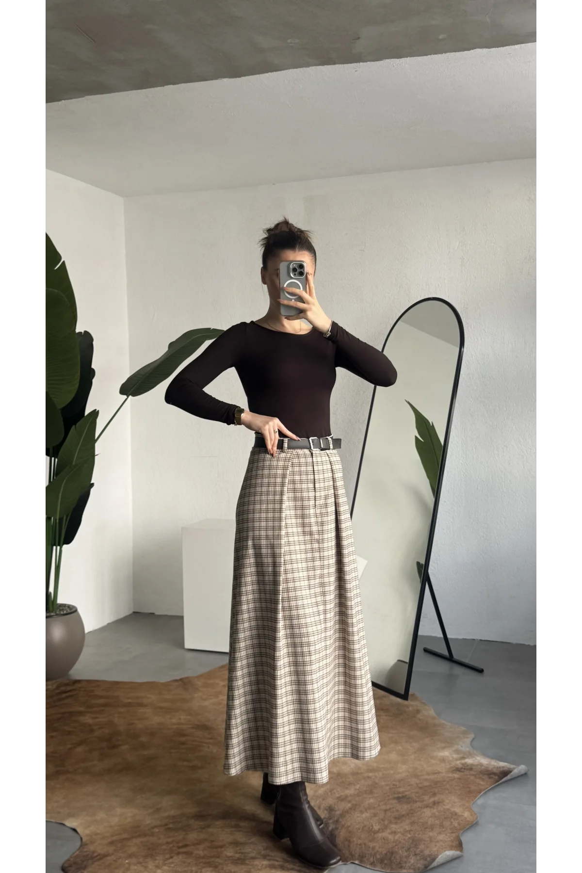 Kadın Krem Ekoseli Maxi Boy Kemerli Uzun Etek Kadın Yüksek Bel Pileli