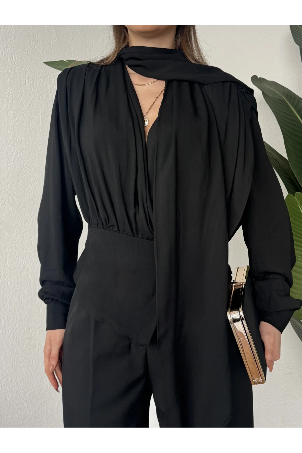 Kadın Siyah Şal Yaka Drapeli Bluz Uzun Kollu Şık Ofis Bluz