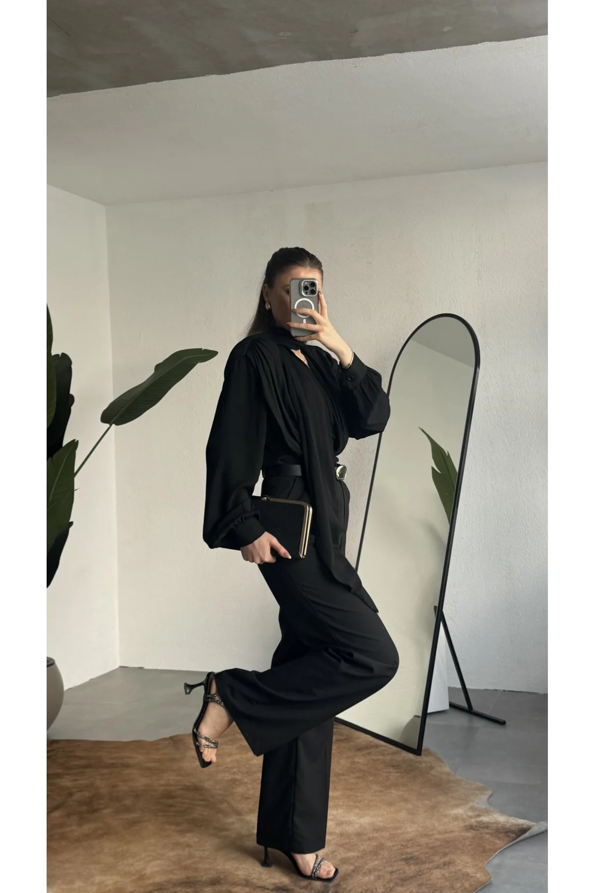 Kadın Siyah Şal Yaka Drapeli Bluz Uzun Kollu Şık Ofis Bluz