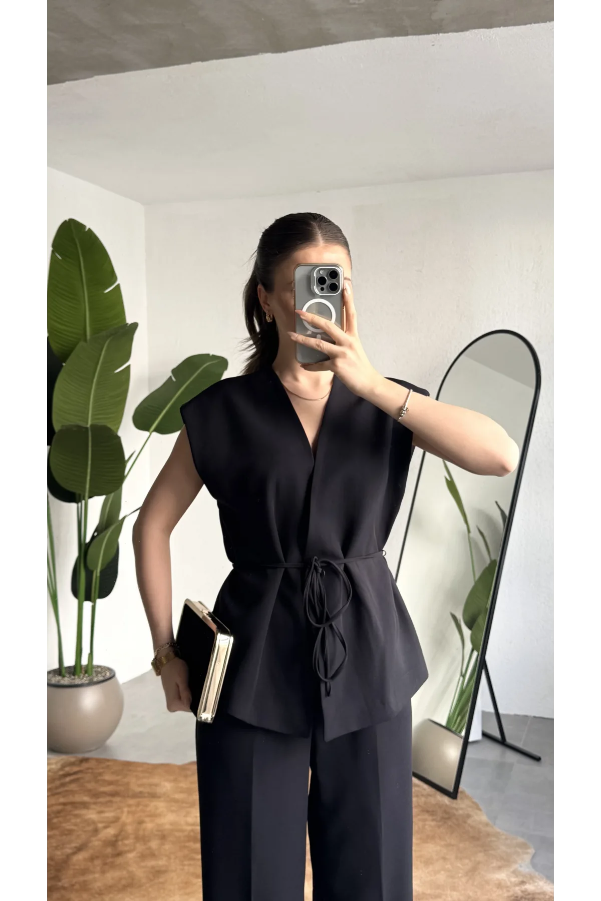Kadın Siyah Düğmeli Bağlamalı Yelek Pileli Palazzo Pantolon Takım Bağlama Detaylı Şık İkili Takım
