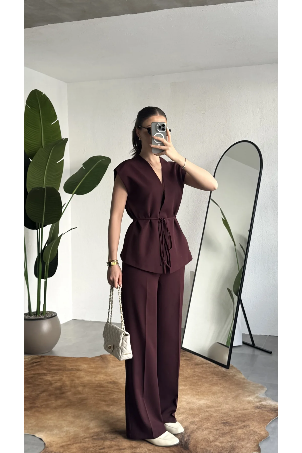 Kadın Bordo Düğmeli Bağlamalı Yelek Pileli Palazzo Pantolon Takım Bağlama Detaylı Şık İkili Takım