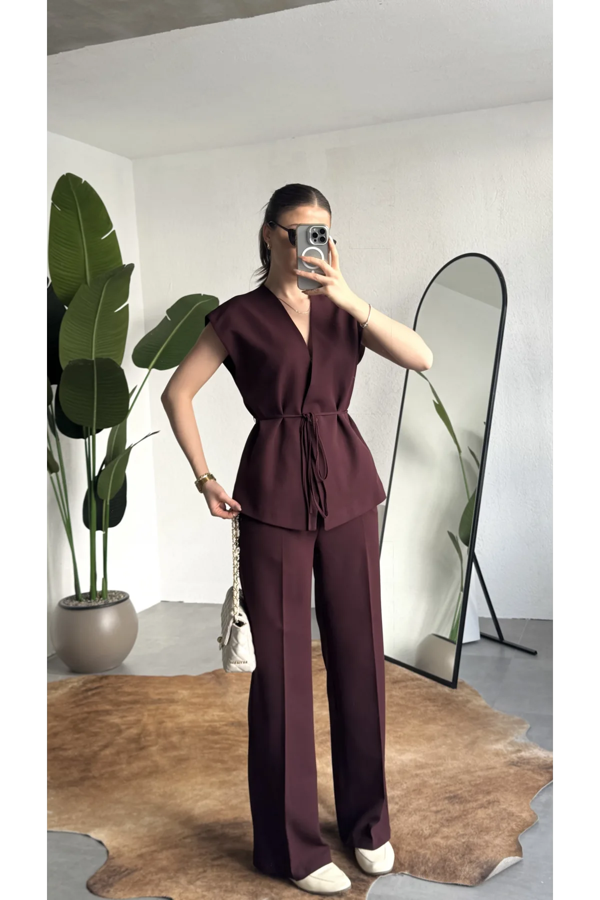 Kadın Bordo Düğmeli Bağlamalı Yelek Pileli Palazzo Pantolon Takım Bağlama Detaylı Şık İkili Takım