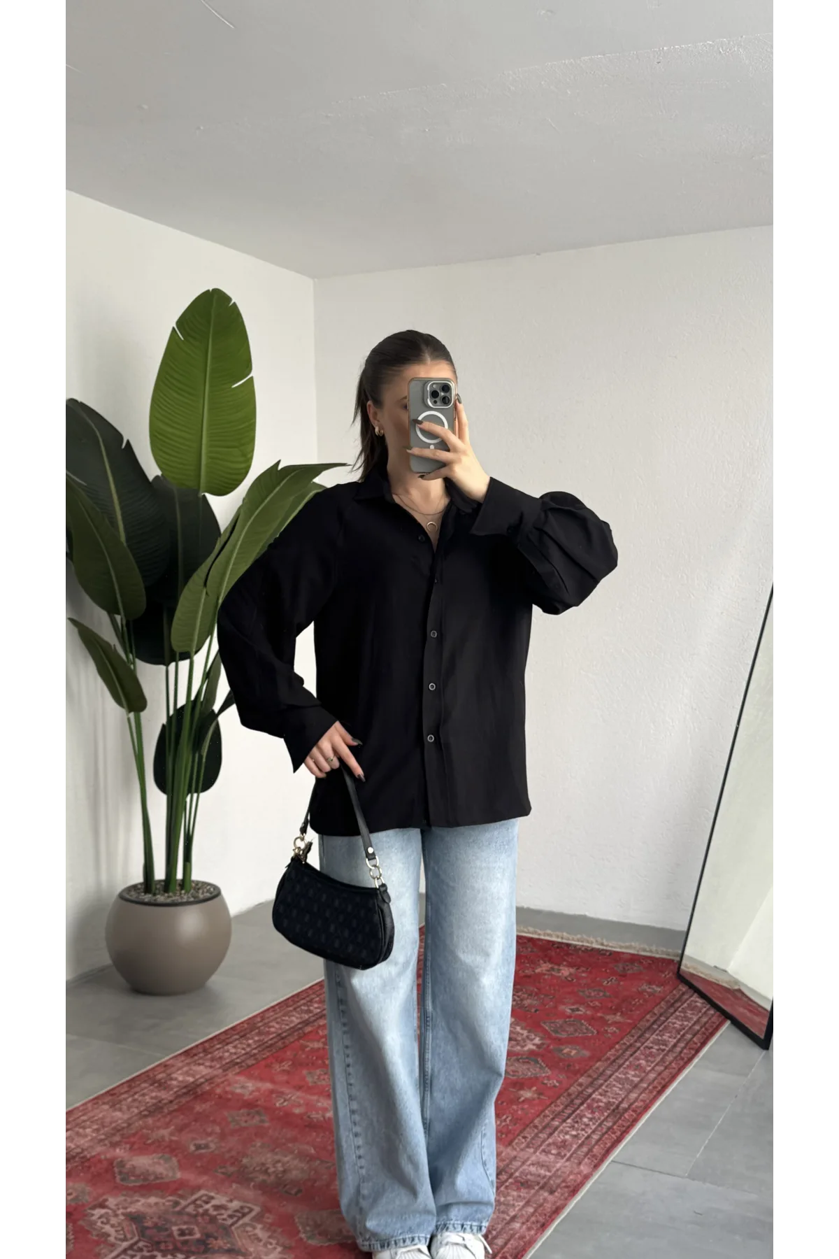 Kadın Siyah Oversize Modal Tensel Kumaş Gömlek Uzun Kollu Salaş Kesim Düğmeli Günlük Şık Gömlek