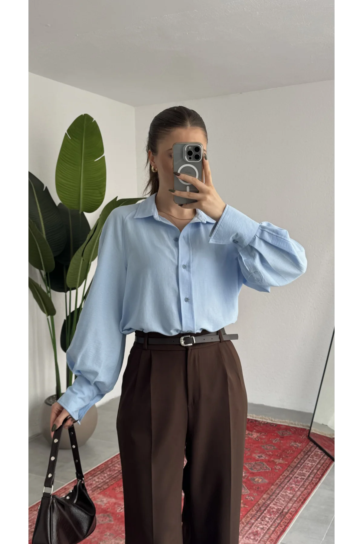 Kadın Açık Mavi Oversize Modal Tensel Kumaş Gömlek Uzun Kollu Salaş Kesim Düğmeli Günlük Şık Gömlek