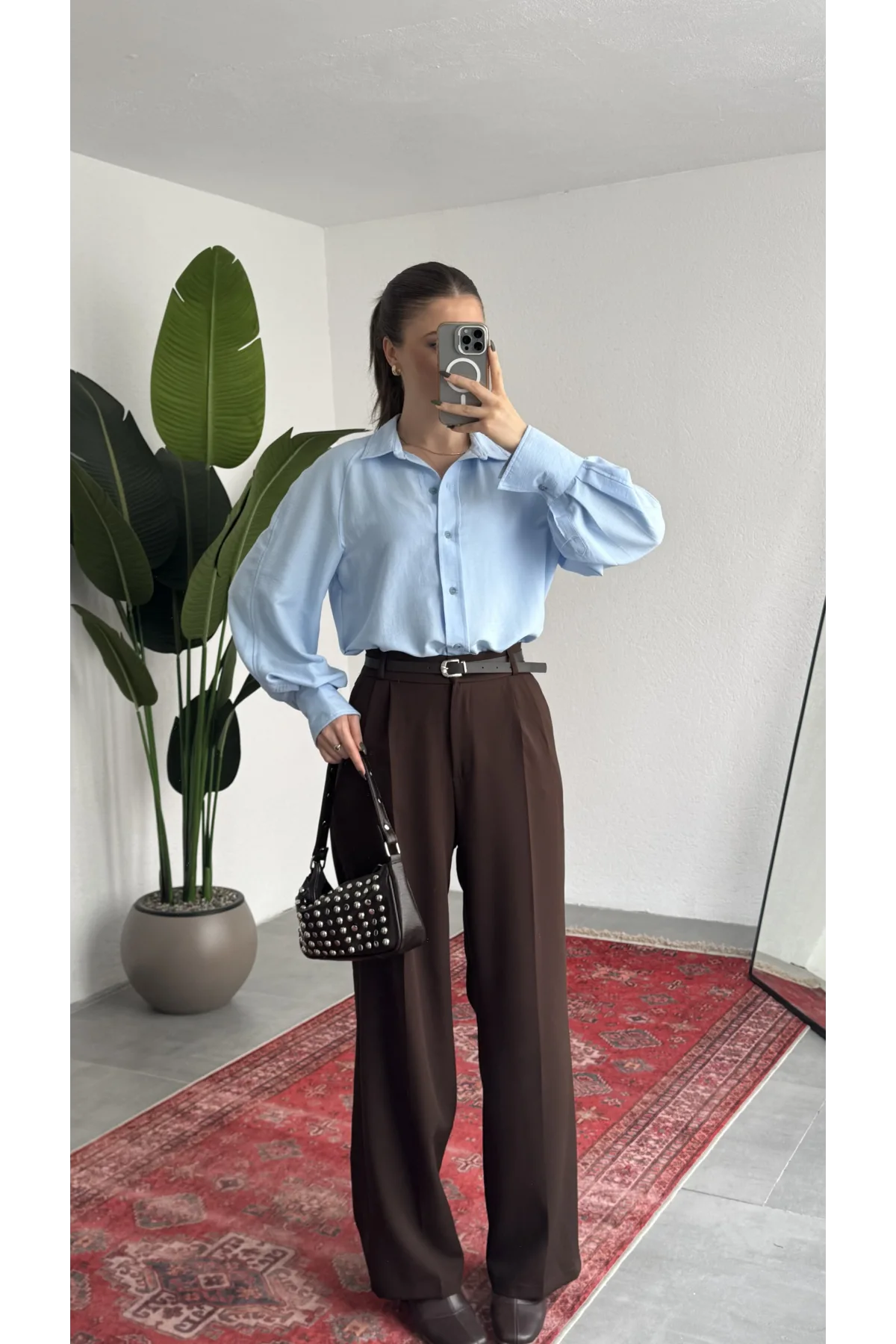 Kadın Açık Mavi Oversize Modal Tensel Kumaş Gömlek Uzun Kollu Salaş Kesim Düğmeli Günlük Şık Gömlek