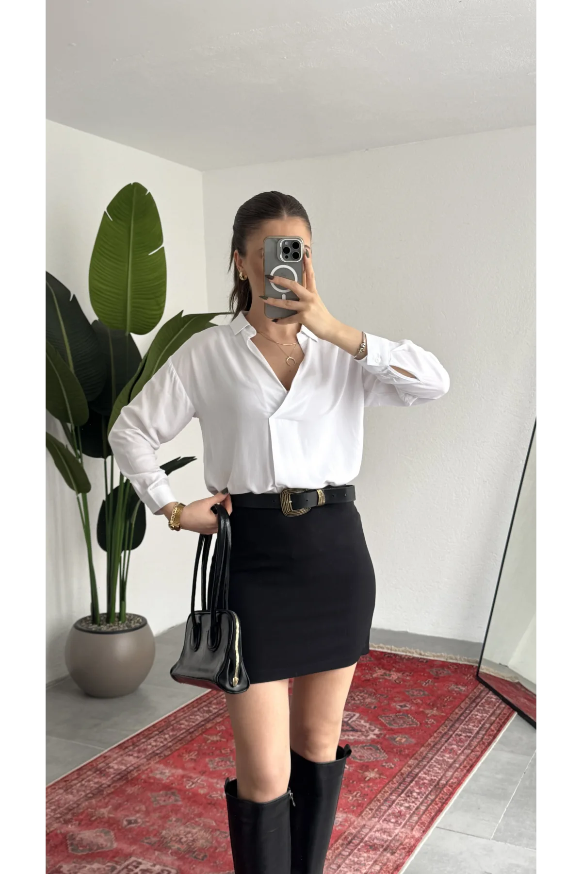 Kadın Beyaz V Yaka Salaş Gömlek Uzun Kollu, Dökümlü Kumaş Ofis Günlük Şık