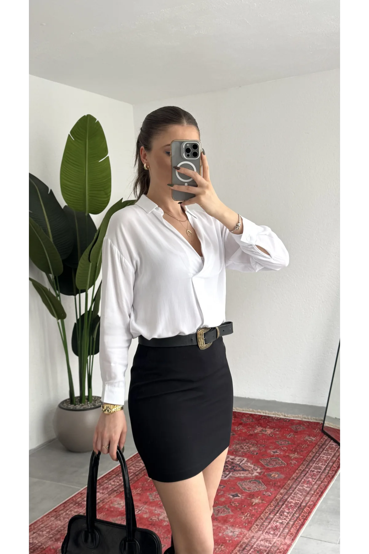 Kadın Beyaz V Yaka Salaş Gömlek Uzun Kollu, Dökümlü Kumaş Ofis Günlük Şık