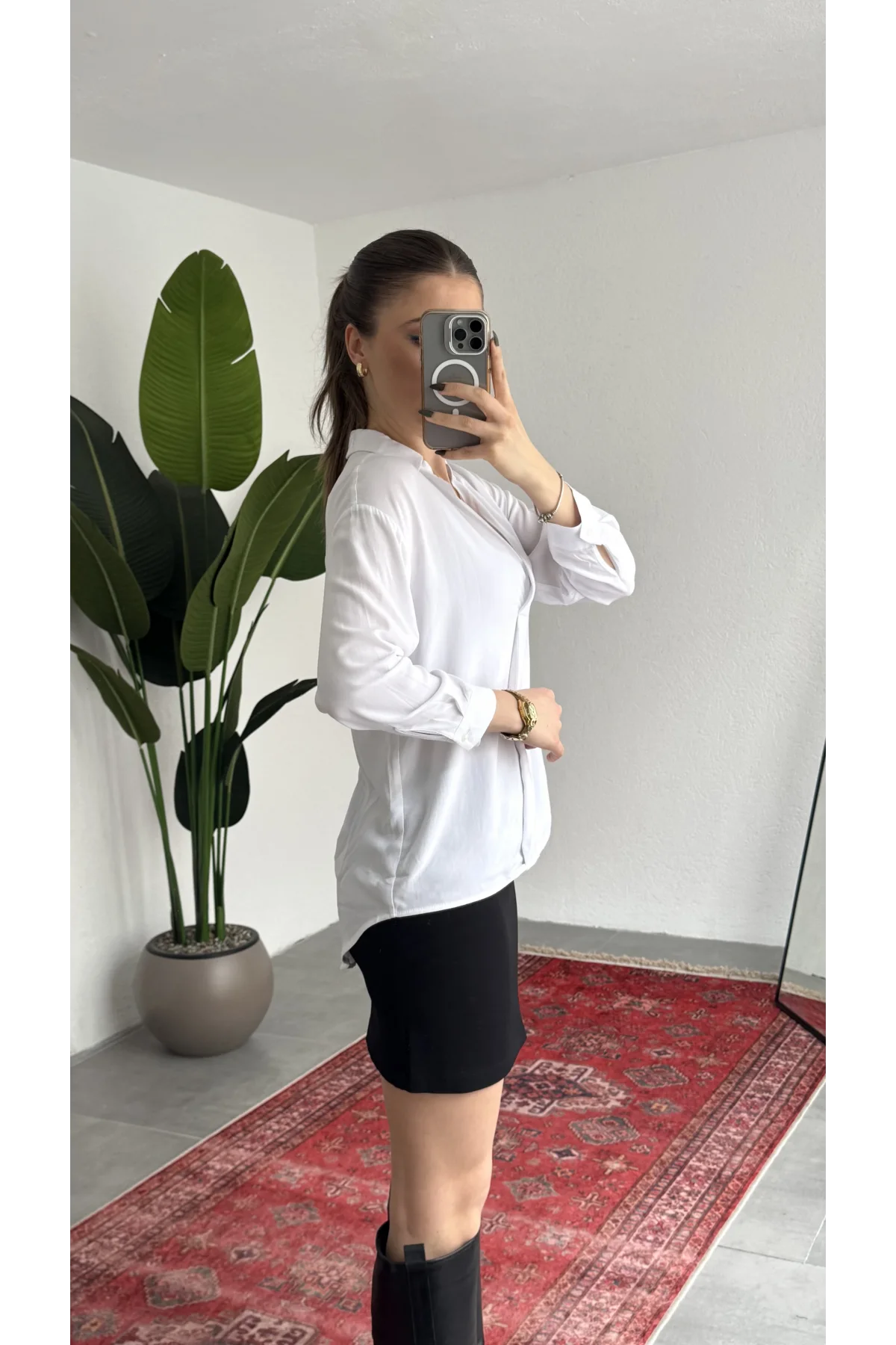 Kadın Beyaz V Yaka Salaş Gömlek Uzun Kollu, Dökümlü Kumaş Ofis Günlük Şık