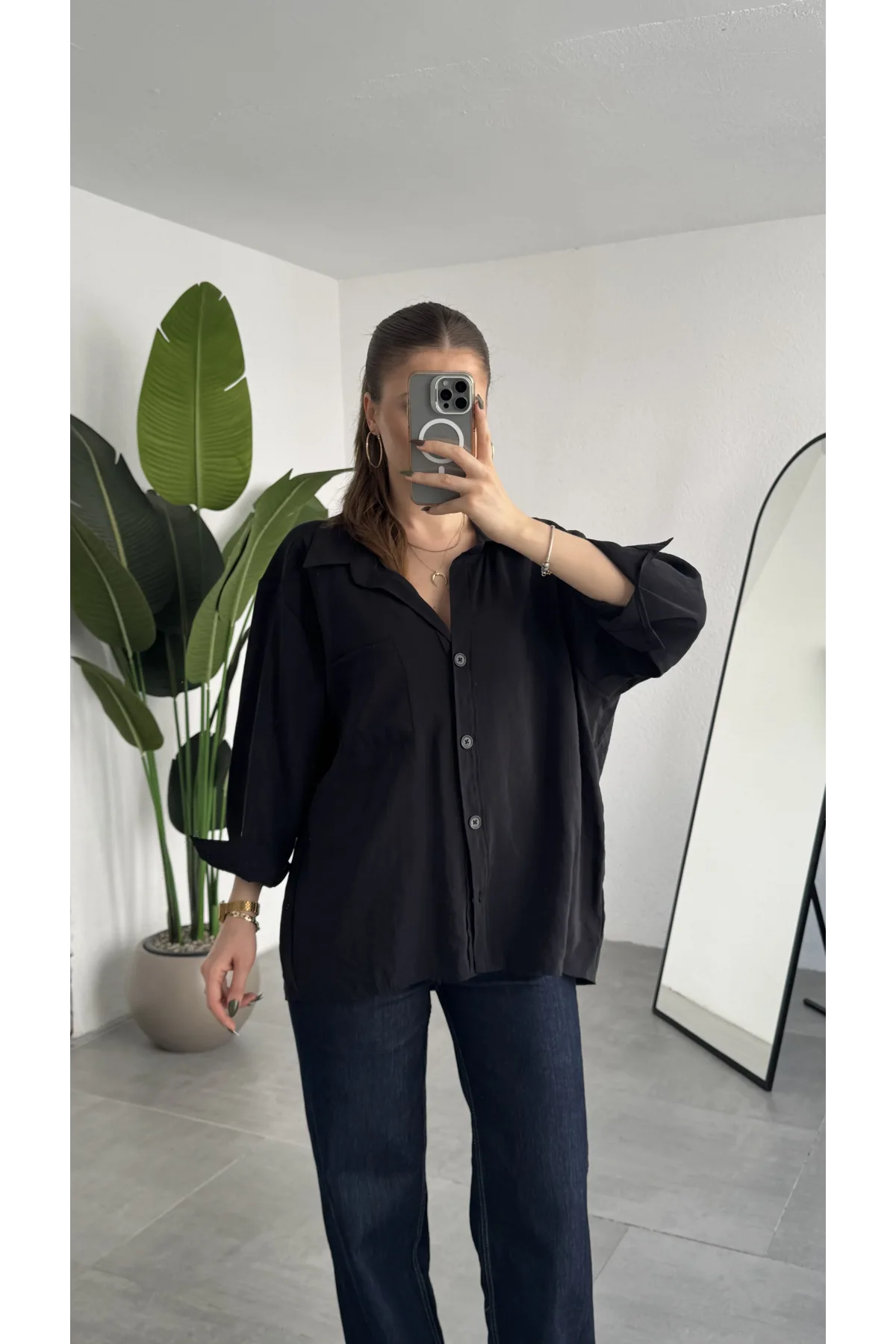 Kadın Siyah Oversize Gömlek Cepli Uzun Kollu Düğmeli Salaş Kesim Günlük & Ofis Şık