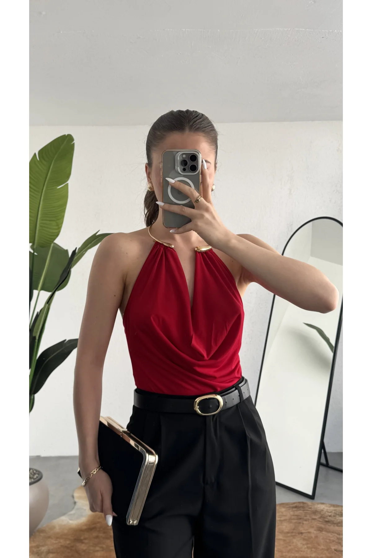 Kadın Kırmızı Gold Boyun Gold Aksesuarlı Drapeli Sırt Dekolteki Şık Candy BodySuit Bluz