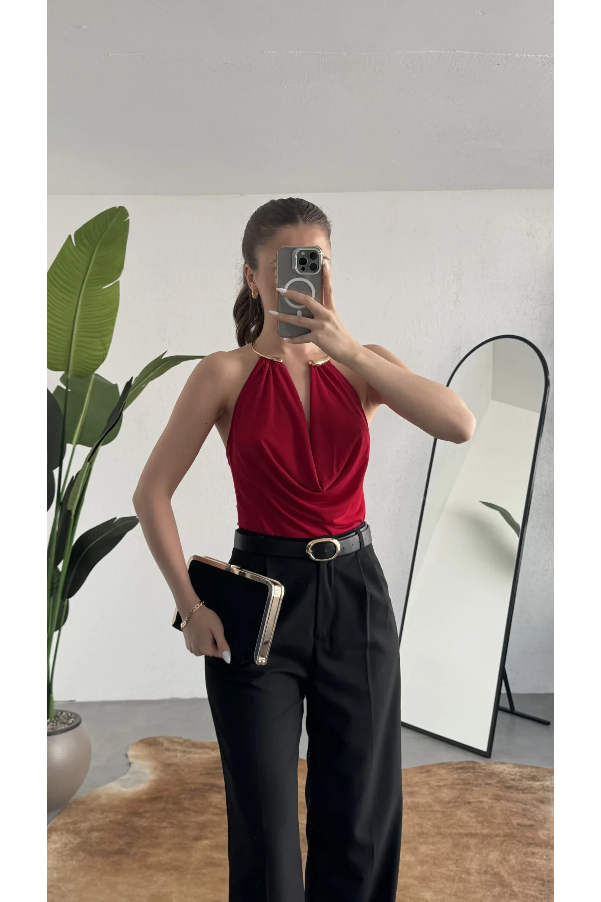 Kadın Kırmızı Gold Boyun Gold Aksesuarlı Drapeli Sırt Dekolteki Şık Candy BodySuit Bluz