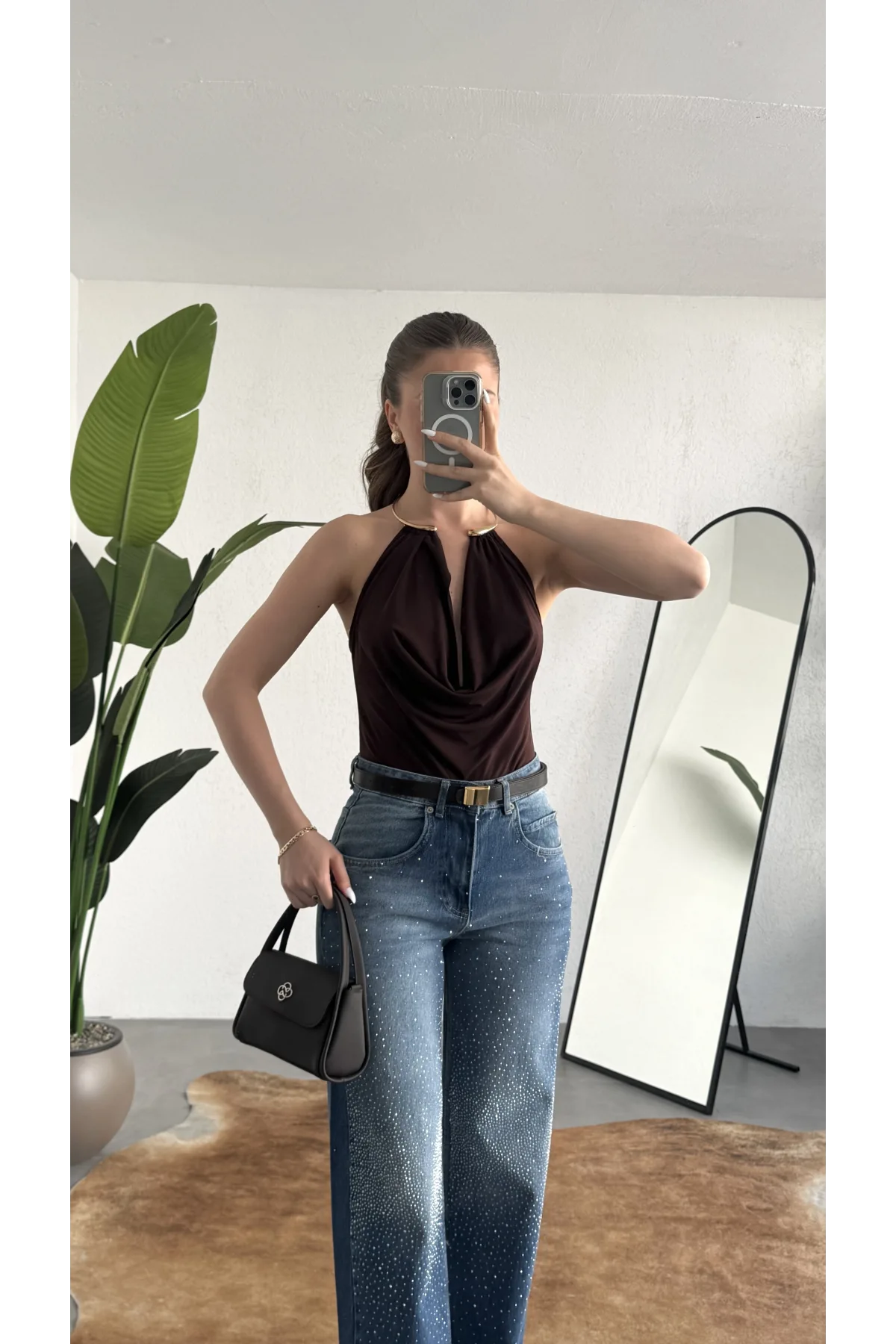 Kadın Kahverengi Gold Boyun Gold Aksesuarlı Drapeli Sırt Dekolteki Şık Candy BodySuit Bluz