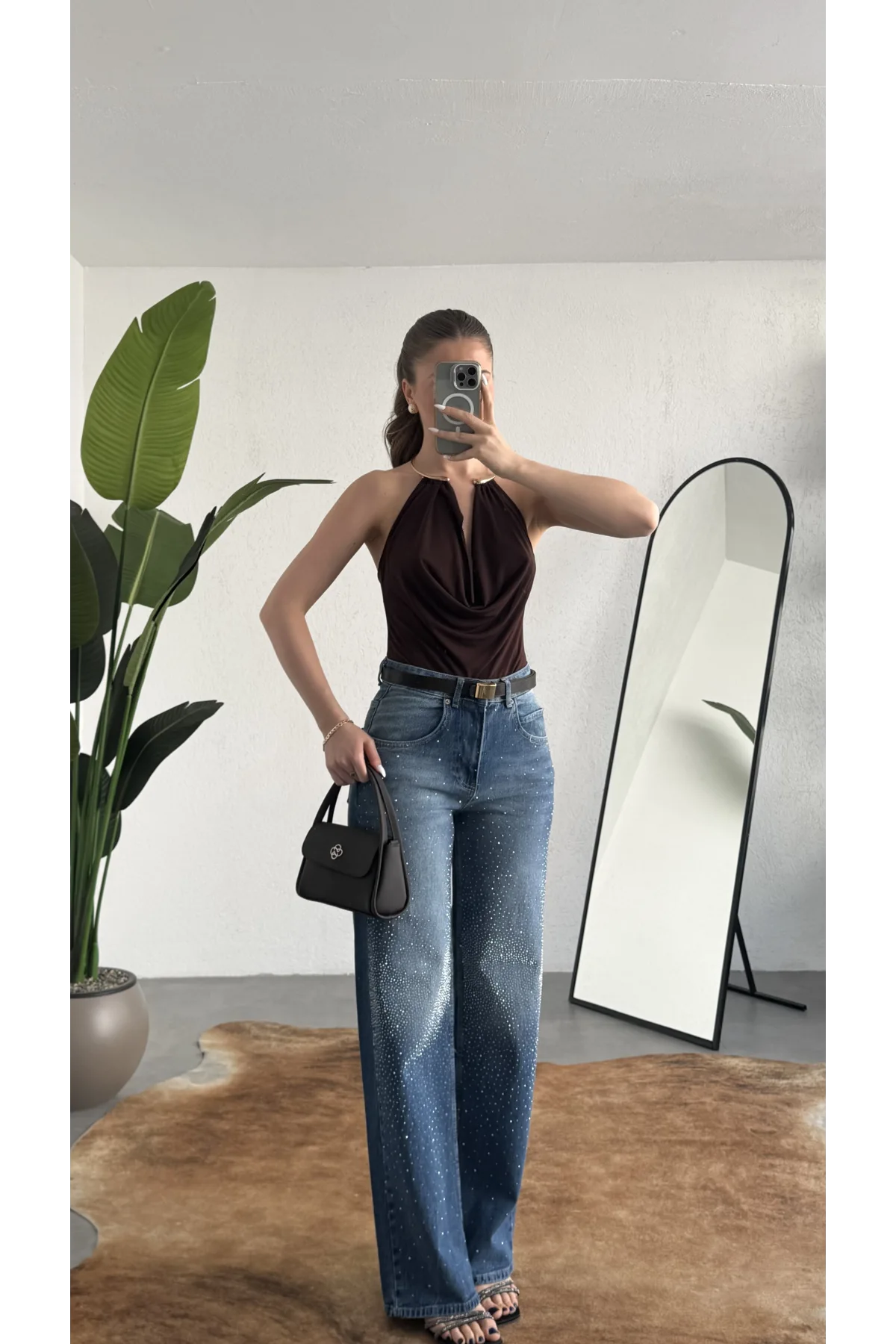 Kadın Kahverengi Gold Boyun Gold Aksesuarlı Drapeli Sırt Dekolteki Şık Candy BodySuit Bluz