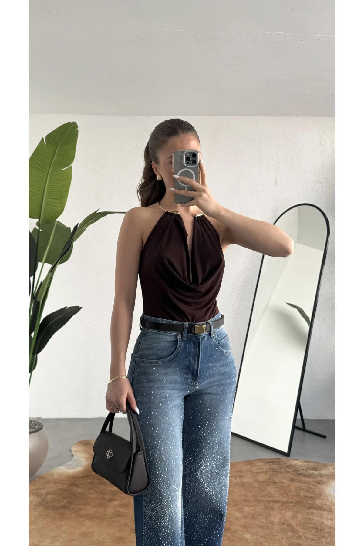 Kadın Kahverengi Gold Boyun Gold Aksesuarlı Drapeli Sırt Dekolteki Şık Candy BodySuit Bluz