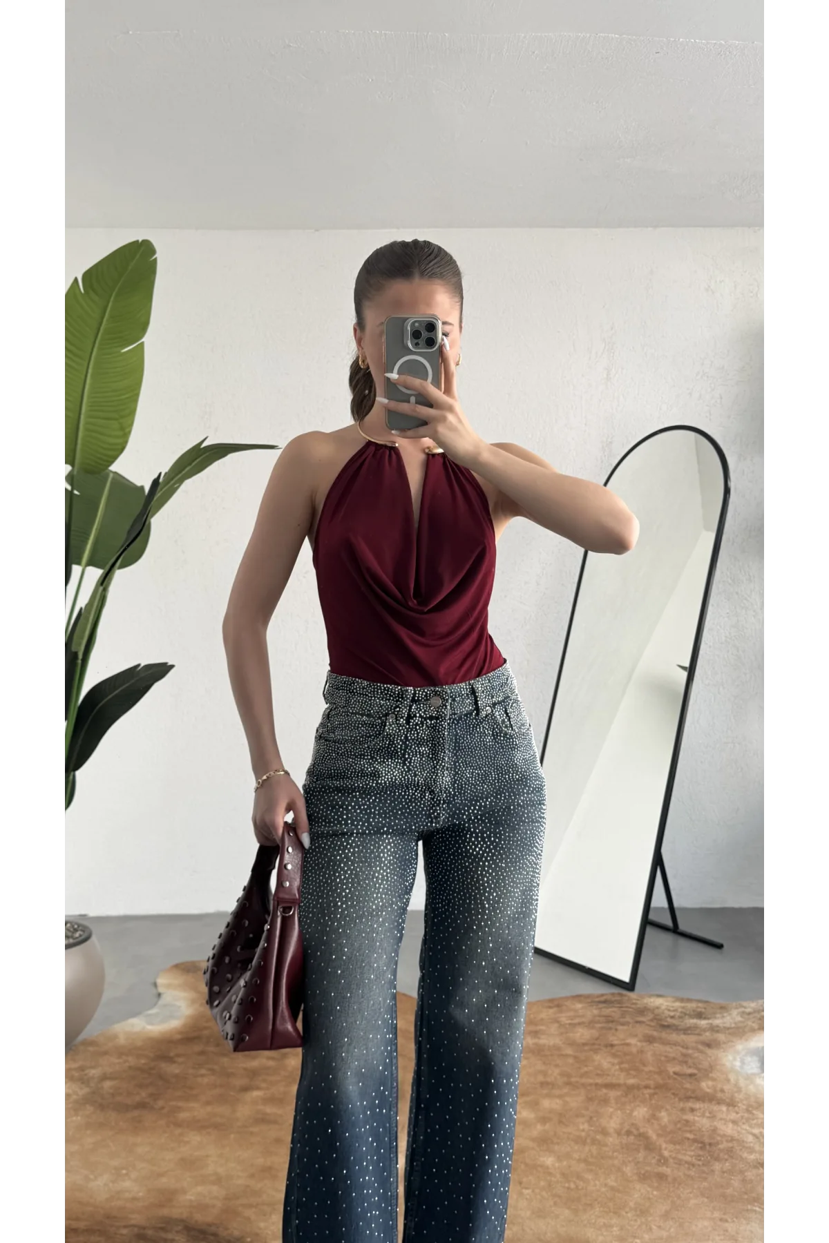 Kadın Bordo Gold Boyun Gold Aksesuarlı Drapeli Sırt Dekolteki Şık Candy BodySuit Bluz