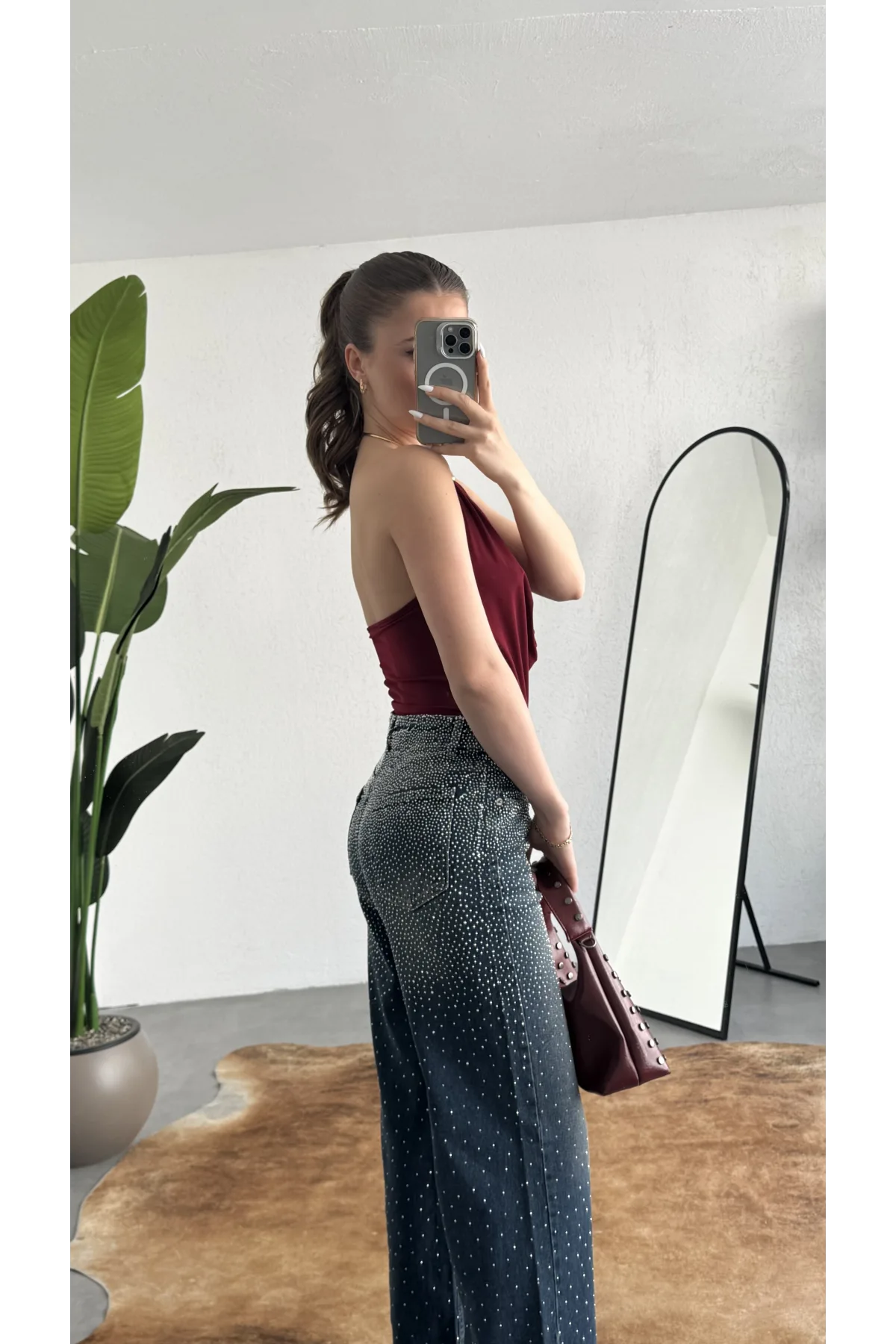 Kadın Bordo Gold Boyun Gold Aksesuarlı Drapeli Sırt Dekolteki Şık Candy BodySuit Bluz