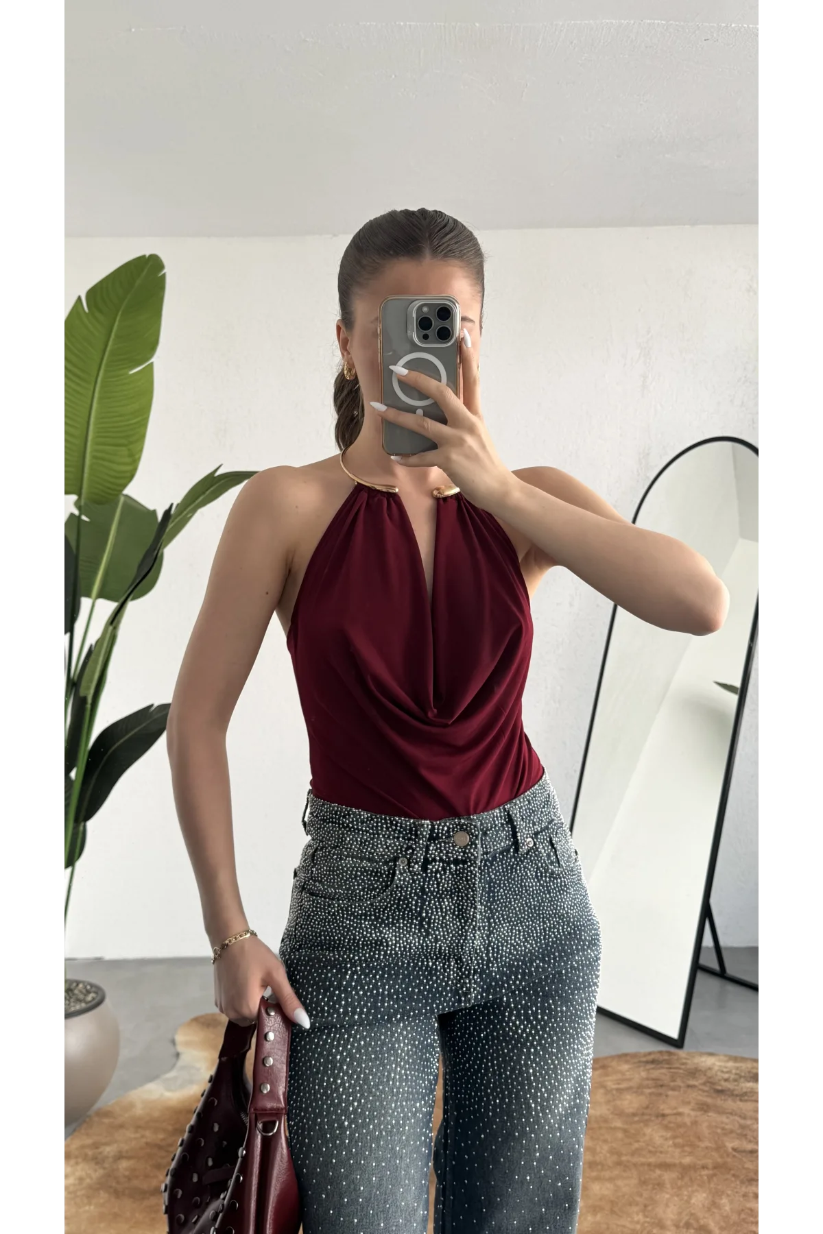 Kadın Bordo Gold Boyun Gold Aksesuarlı Drapeli Sırt Dekolteki Şık Candy BodySuit Bluz