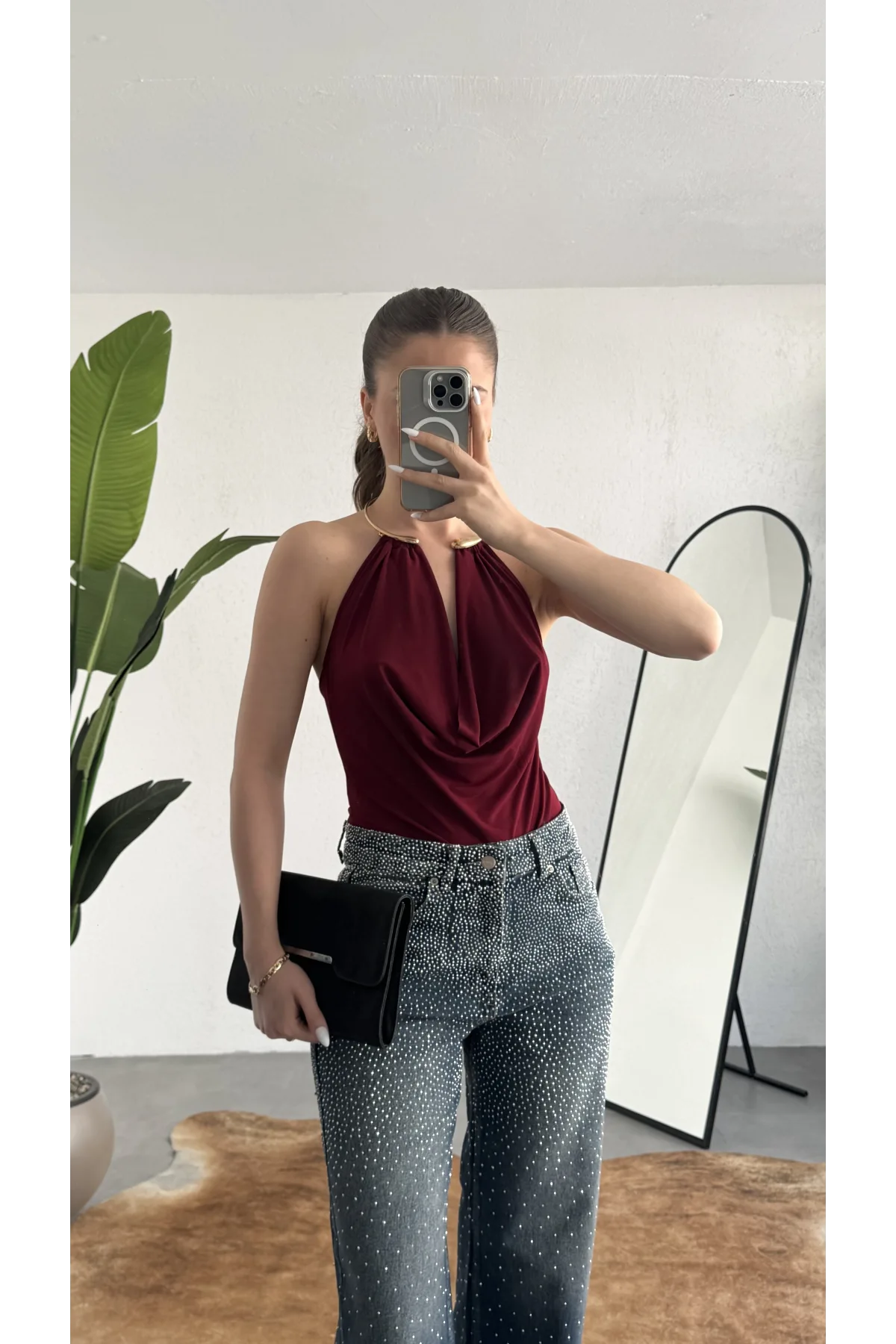 Kadın Bordo Gold Boyun Gold Aksesuarlı Drapeli Sırt Dekolteki Şık Candy BodySuit Bluz