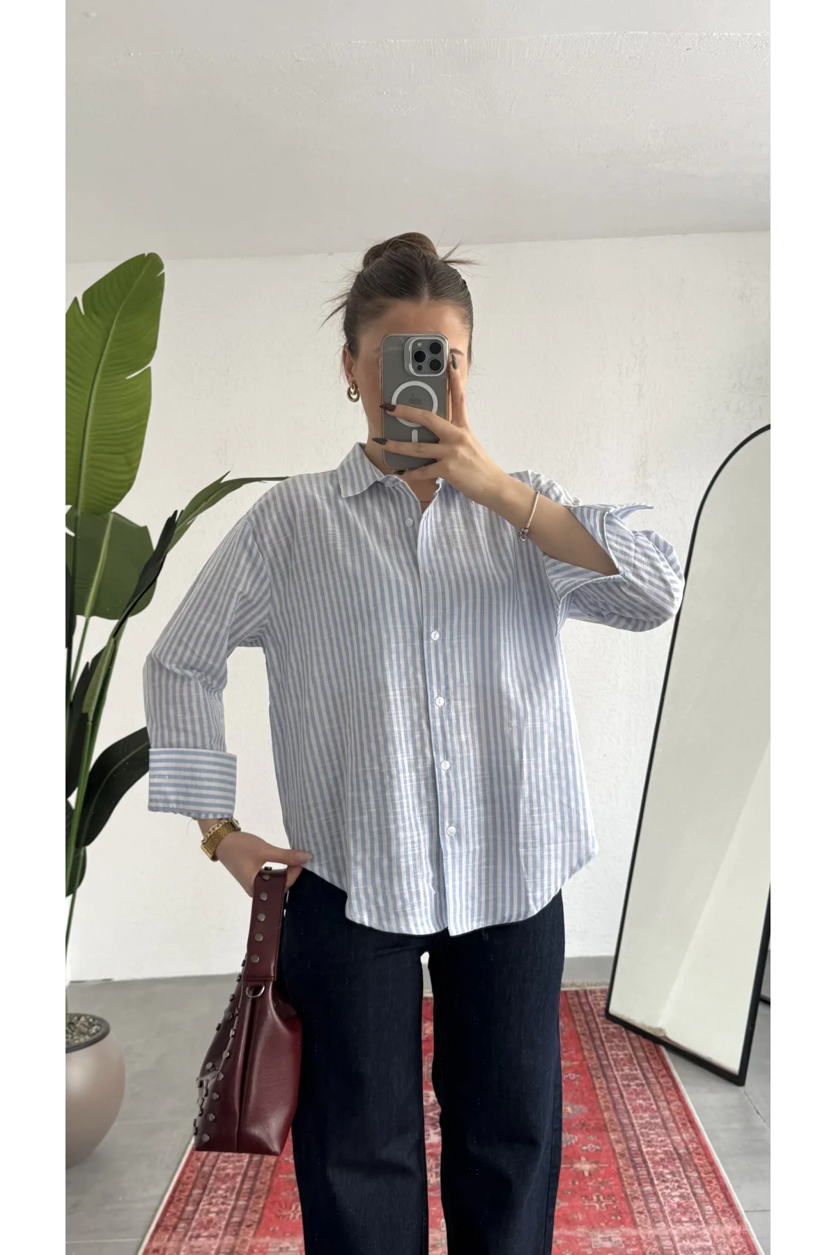 Kadın İnce Mavii Çizgili Oversize Bel Hızası Salaş Kesim Uzun Kollu Ofis Gömlek