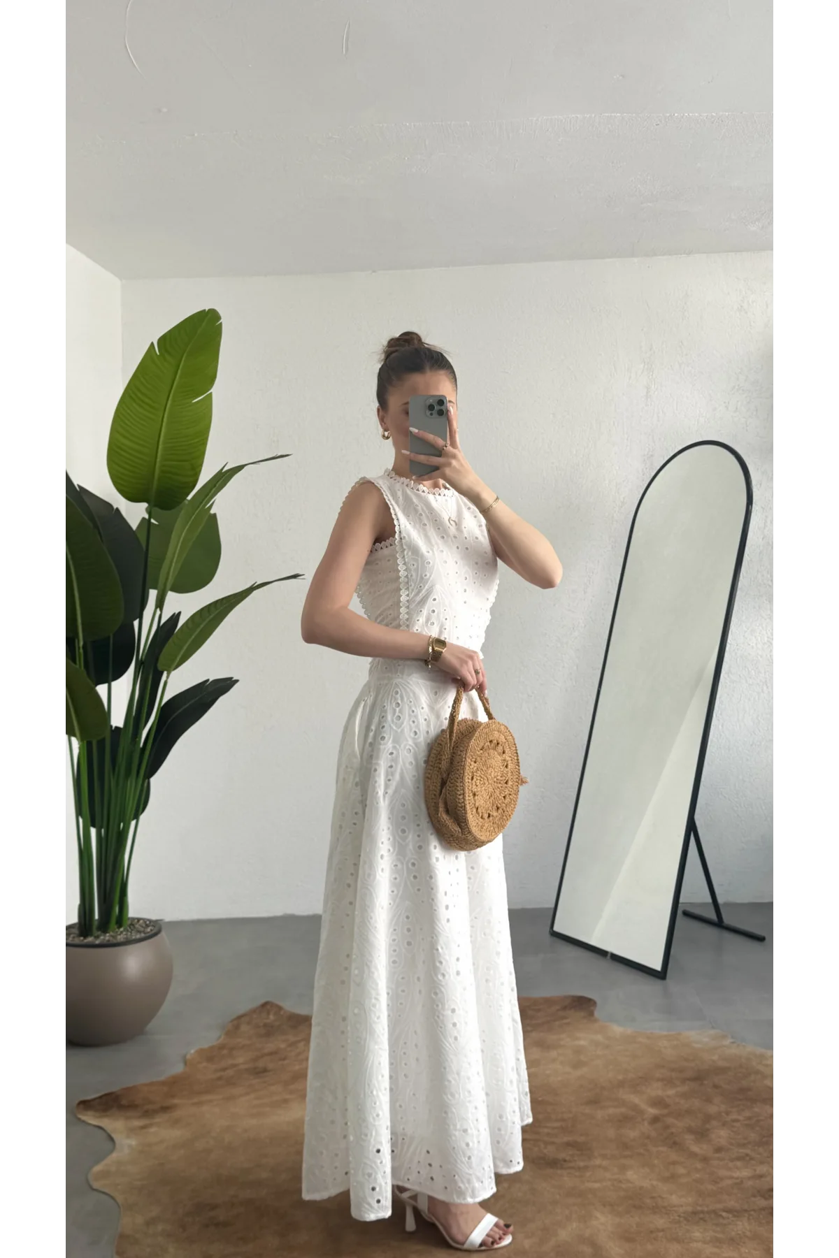 Kadın Beyaz Fisto İşlemeli Dantelli Astarlı Crop Bluz & Midi Etek Takım Yazlık Şık Kadın 2’li Set