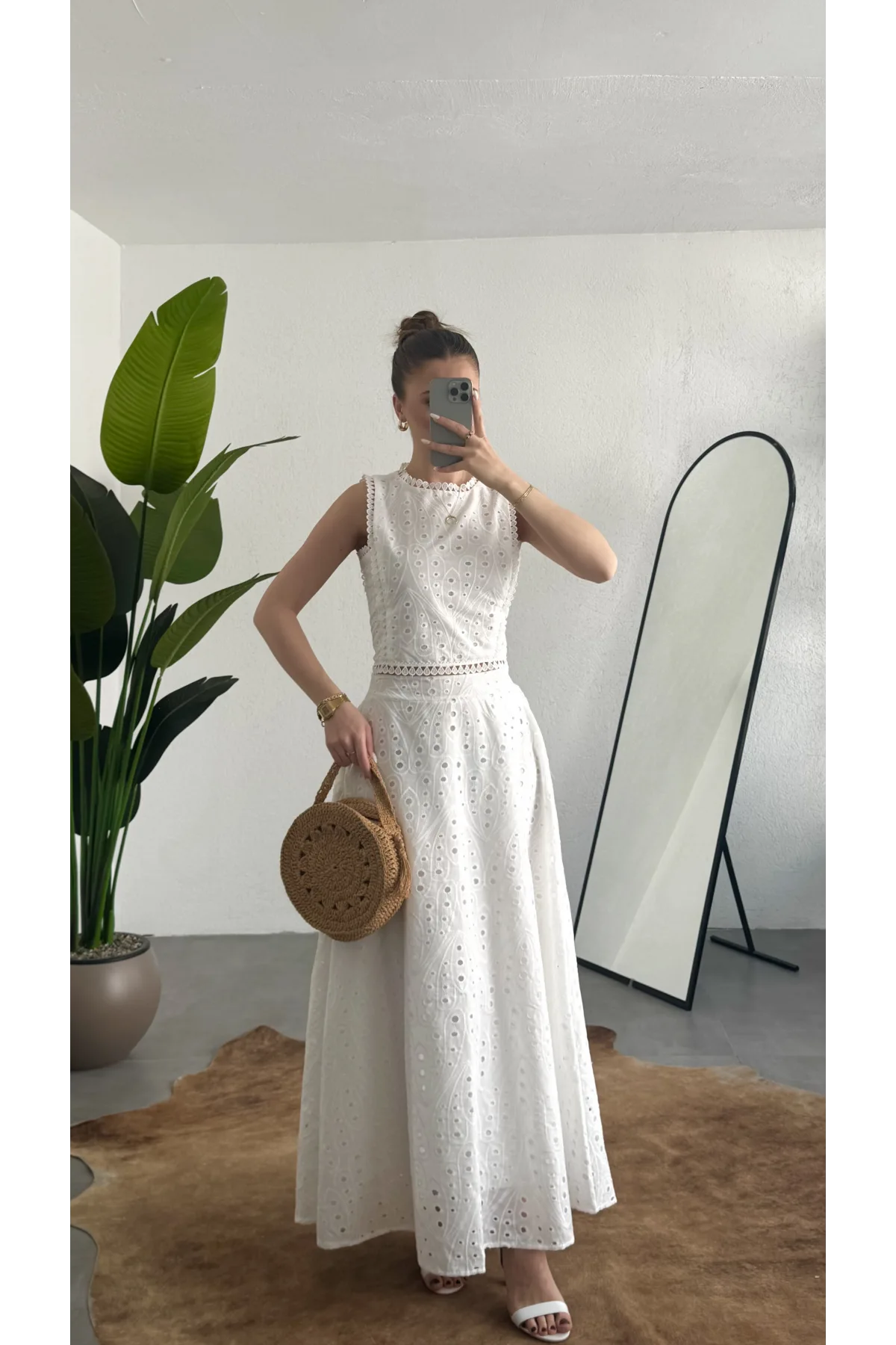 Kadın Beyaz Fisto İşlemeli Dantelli Astarlı Crop Bluz & Midi Etek Takım Yazlık Şık Kadın 2’li Set