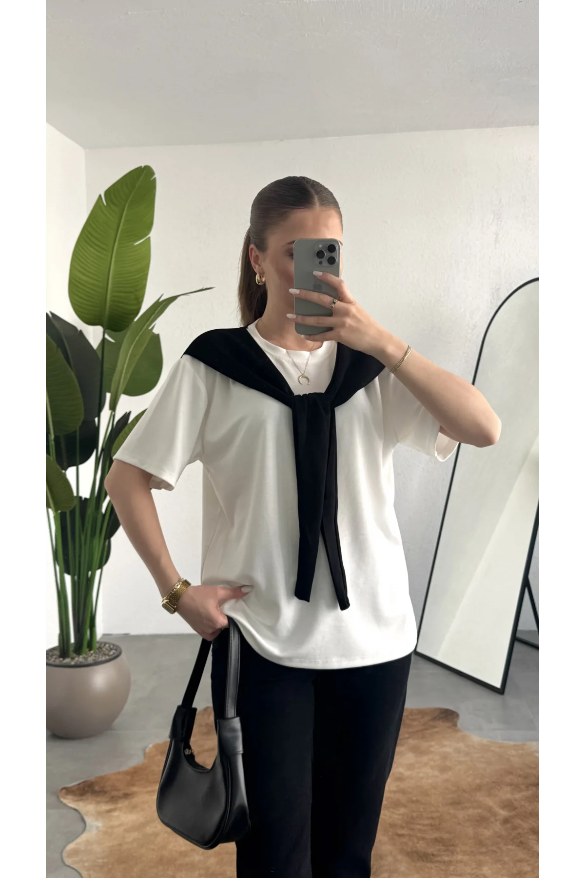 Kadın Beyaz Şal Detaylı Oversize Basic Kadın Tişört Bluz Siyah Bağlamalı Casual Model