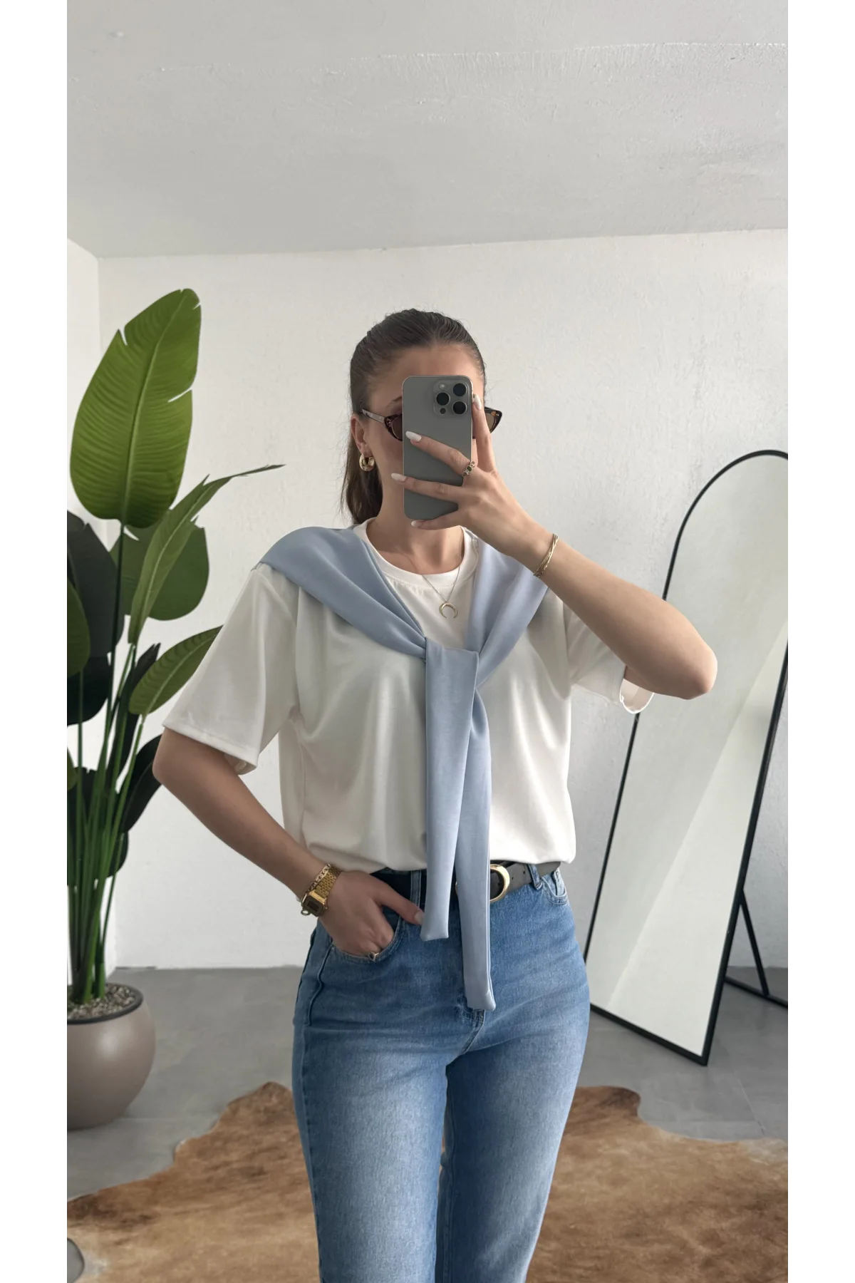 Kadın Beyaz Şal Detaylı Oversize Basic Kadın Tişört Bluz Mavi Bağlamalı Casual Model