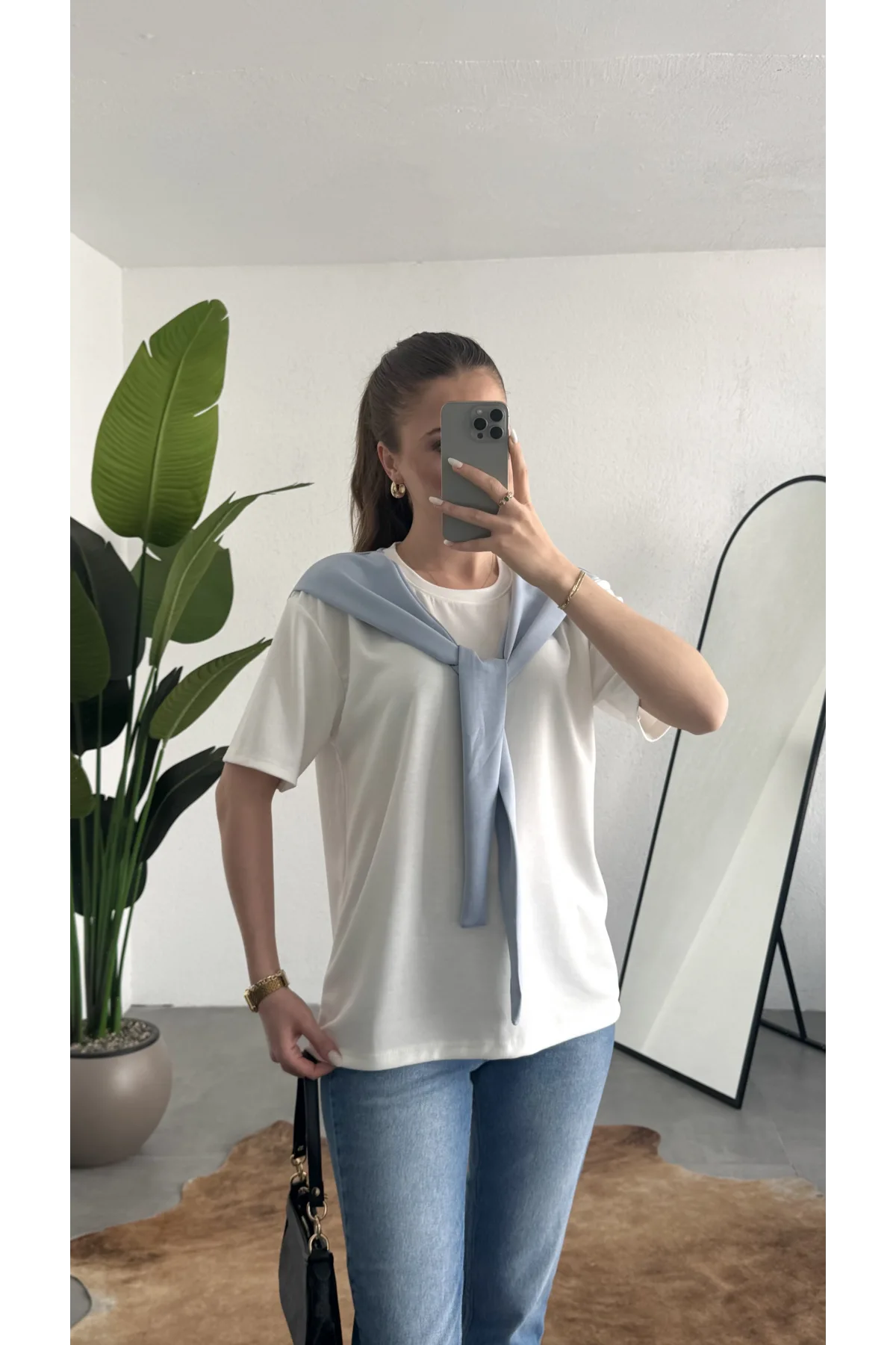 Kadın Beyaz Şal Detaylı Oversize Basic Kadın Tişört Bluz Mavi Bağlamalı Casual Model