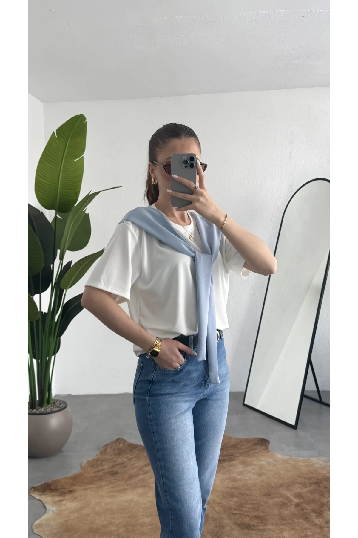 Kadın Beyaz Şal Detaylı Oversize Basic Kadın Tişört Bluz Mavi Bağlamalı Casual Model