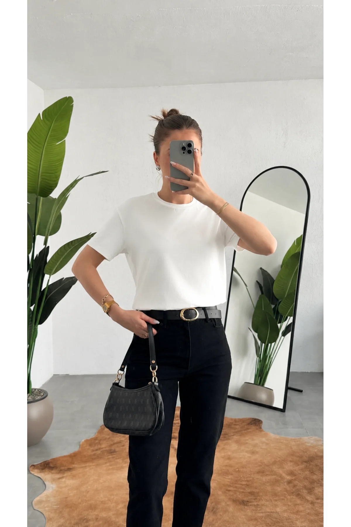 Kadn Beyaz Bisiklet Yaka Kısa Kollu Full Likralı Esnek Bluz Body
