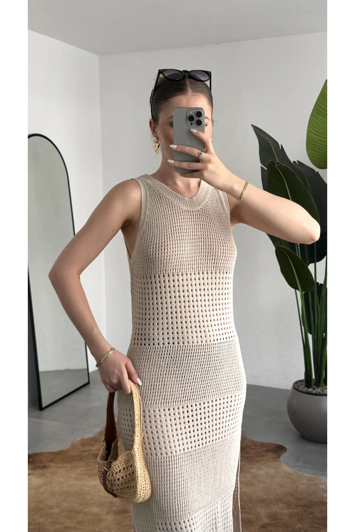 Kadın Krem Rengi Sırt Dekolteli Yırtmaçlı Örgü Plaj Elbisesi Pareo Yazlık Beachwear