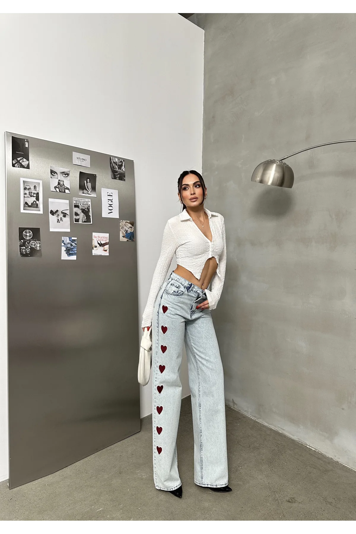 Açık Mavi Kalp İşlemeli Yıkamalı Baggy Geniş Paça Yüksek Bel Oturtmalı Jean Kot Pantolon